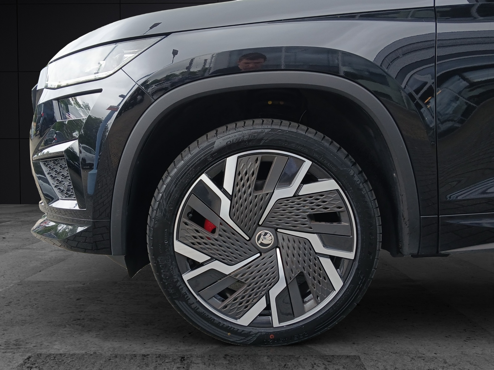 Fahrzeugabbildung SKODA Kodiaq RS 4x4 Matrix Navi AID GRA RFK SHZ 20
