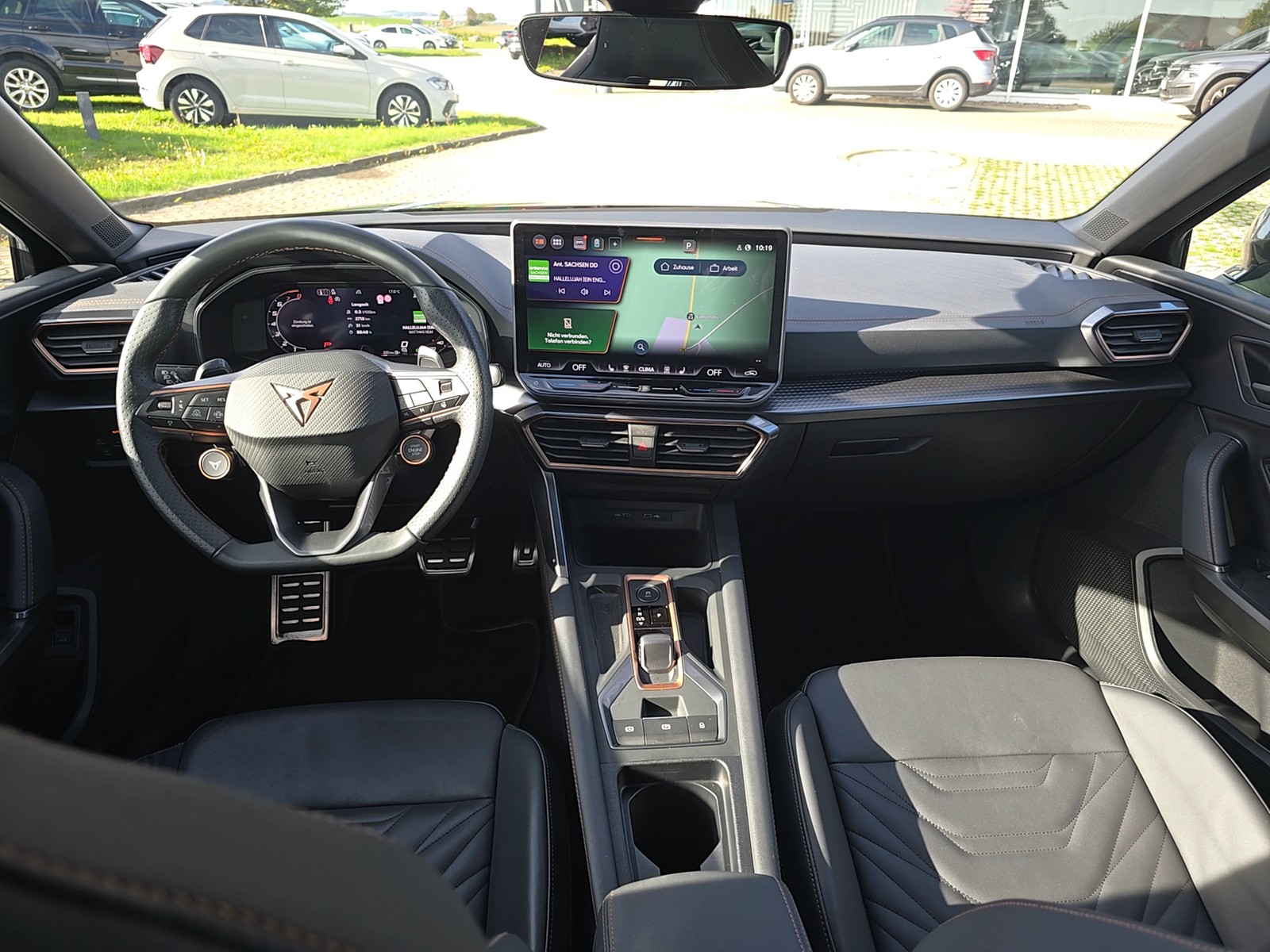 Fahrzeugabbildung CUPRA Leon Sportstourer 1.5 e-Hybrid 200 kW VZ AHZ MATRIX RFK SH