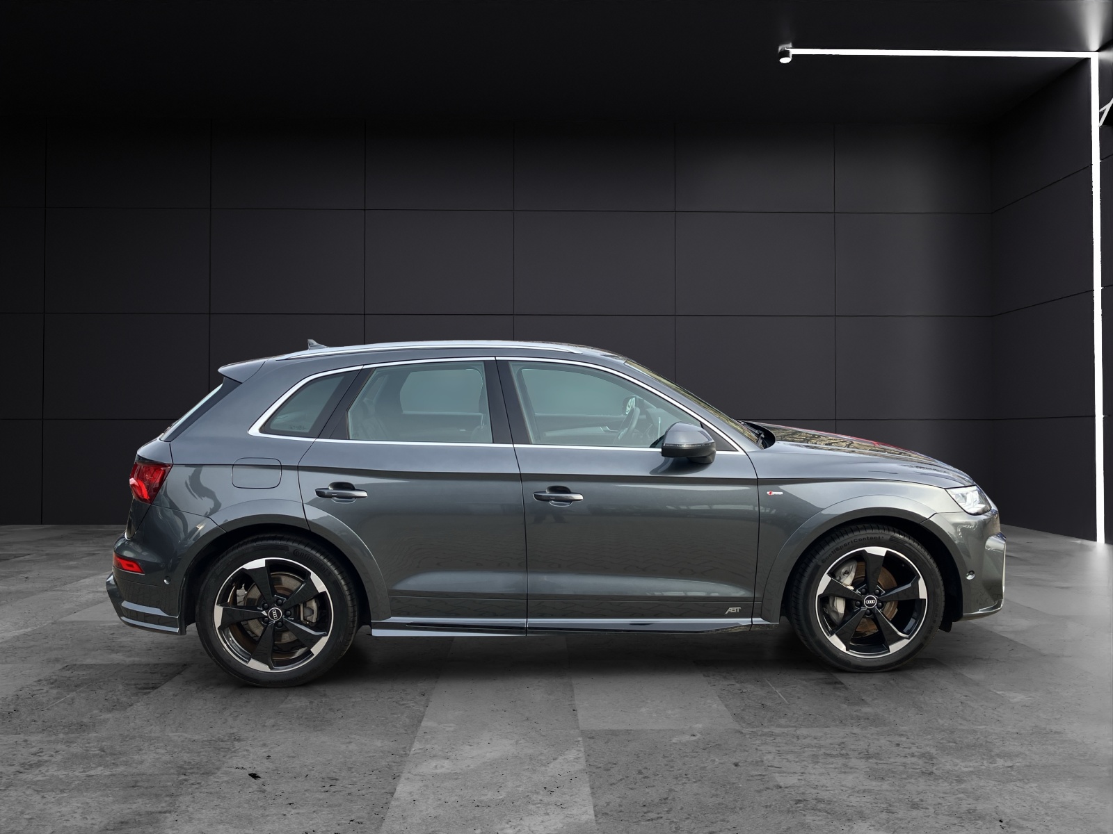 Fahrzeugabbildung Audi Q5 50 TFSI e Q sport S line S tronic LUFT MATRIX AHK AVC HuD NAVI