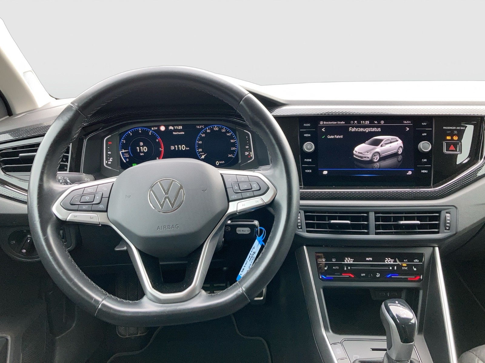 Fahrzeugabbildung Volkswagen Polo TSI Active DSG LED Navi ACC PDC SH