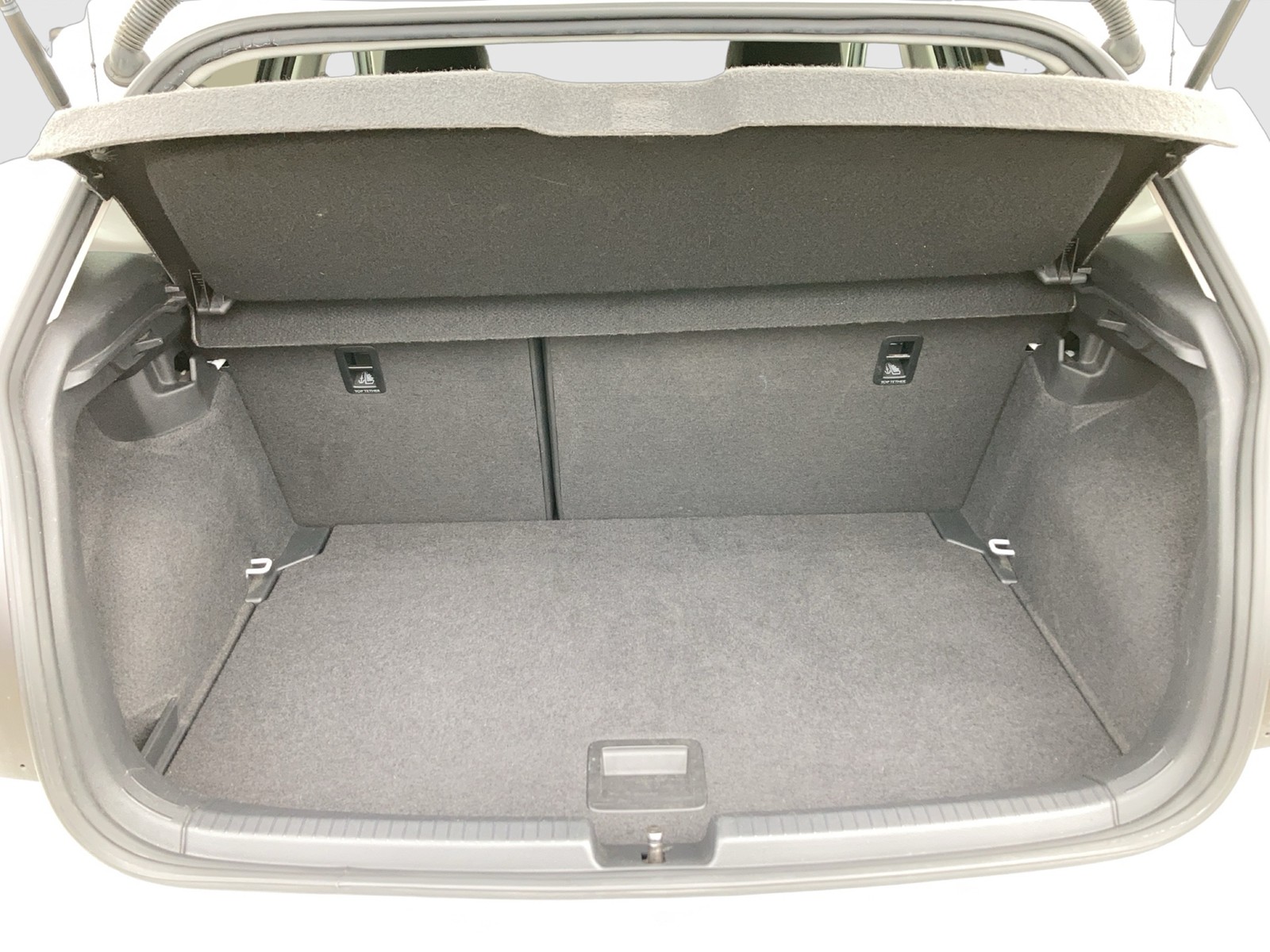 Fahrzeugabbildung Volkswagen Polo TSI Active DSG LED Navi ACC PDC SH