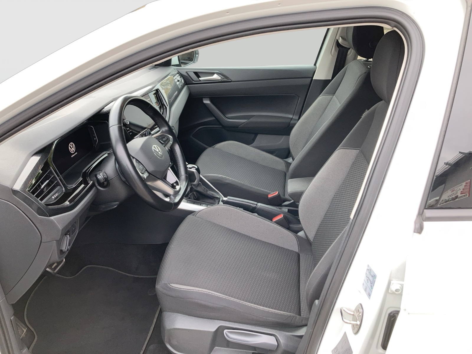 Fahrzeugabbildung Volkswagen Polo TSI Active DSG LED Navi ACC PDC SH