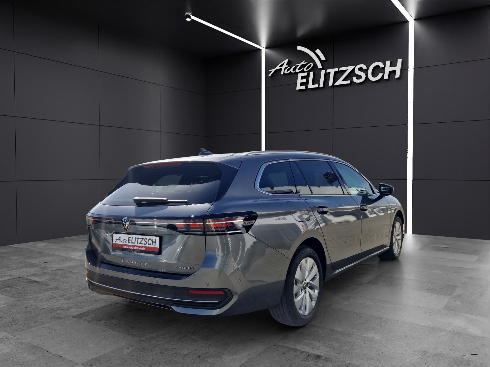 Fahrzeugabbildung Volkswagen Passat Variant 1.5 TSI eHybrid Business Matrix AHK Navi AID ACC 360°