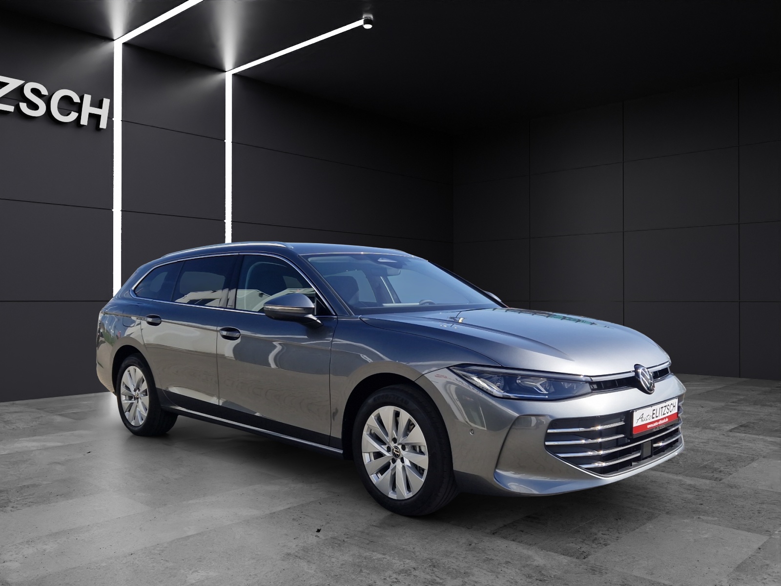 Fahrzeugabbildung Volkswagen Passat Variant 1.5 TSI eHybrid Business Matrix AHK Navi AID ACC 360°