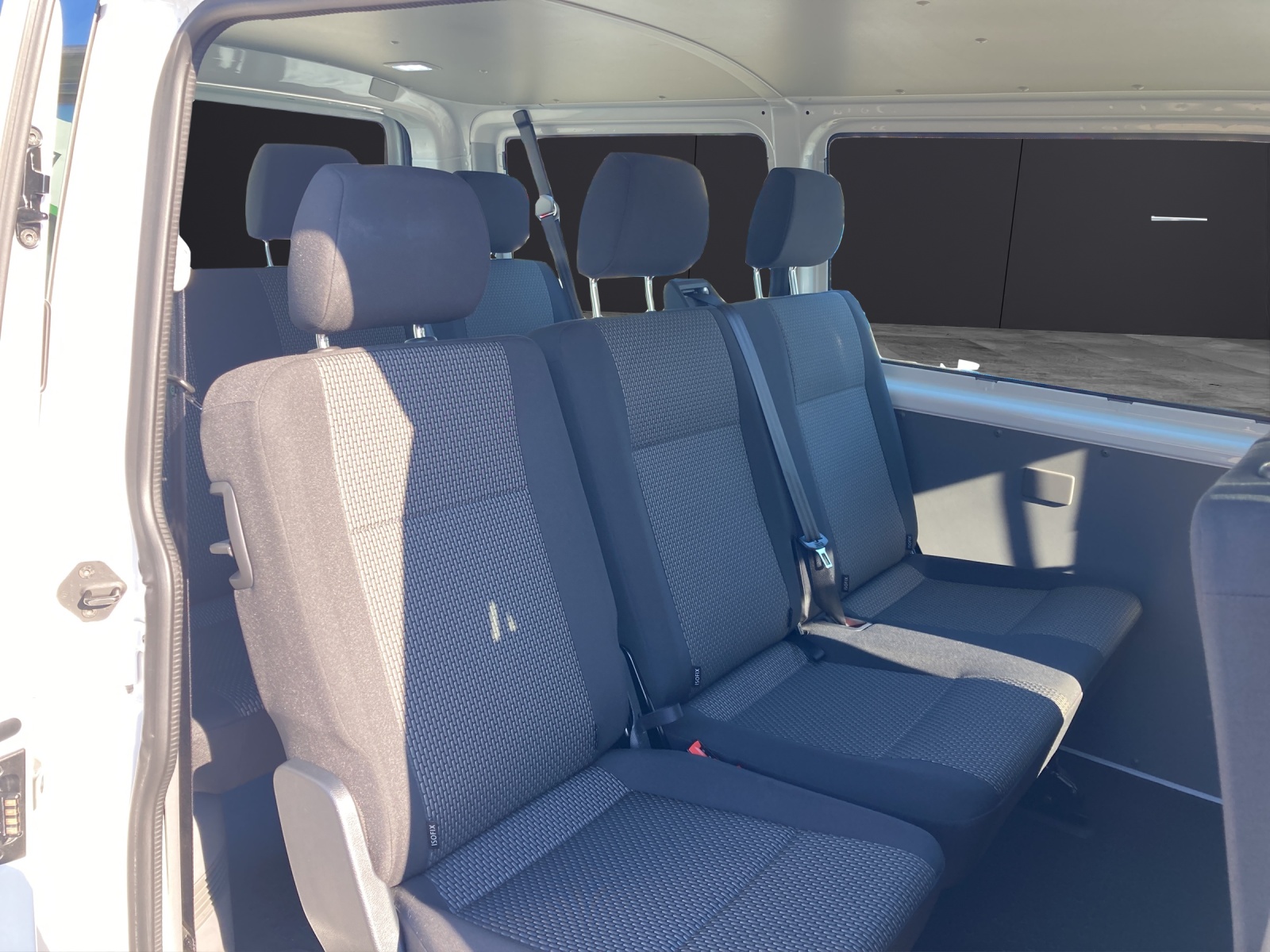 Fahrzeugabbildung Volkswagen T6 Kombi T6.1 TDI 9-Sitzer KLIMA KOMFORT DAB