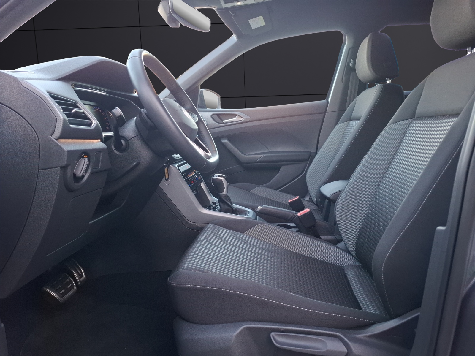 Fahrzeugabbildung Volkswagen T-Cross TSI Active DSG LED Navi AID ACC RFK SH 17