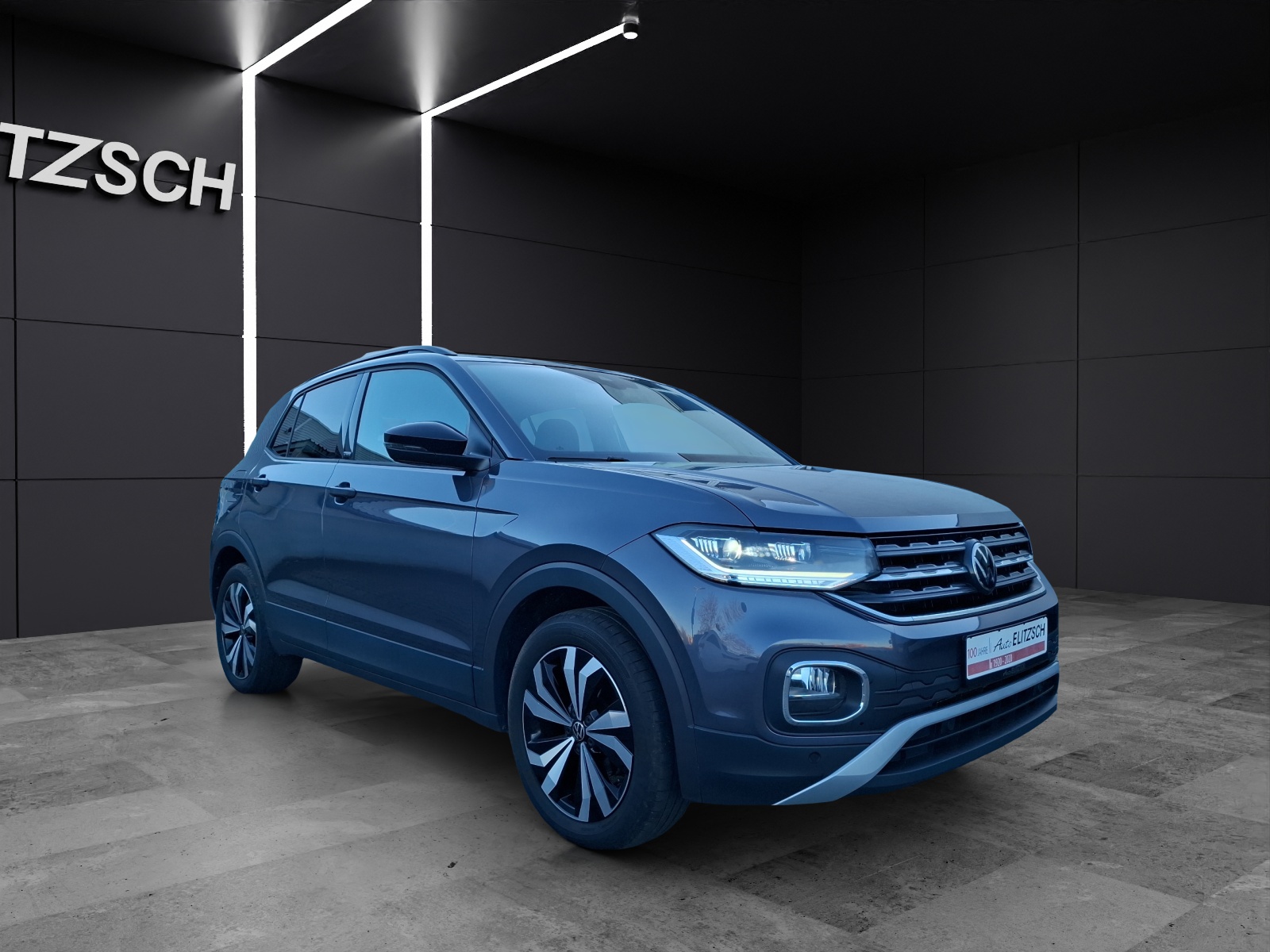 Fahrzeugabbildung Volkswagen T-Cross TSI Active DSG LED Navi AID ACC RFK SH 17