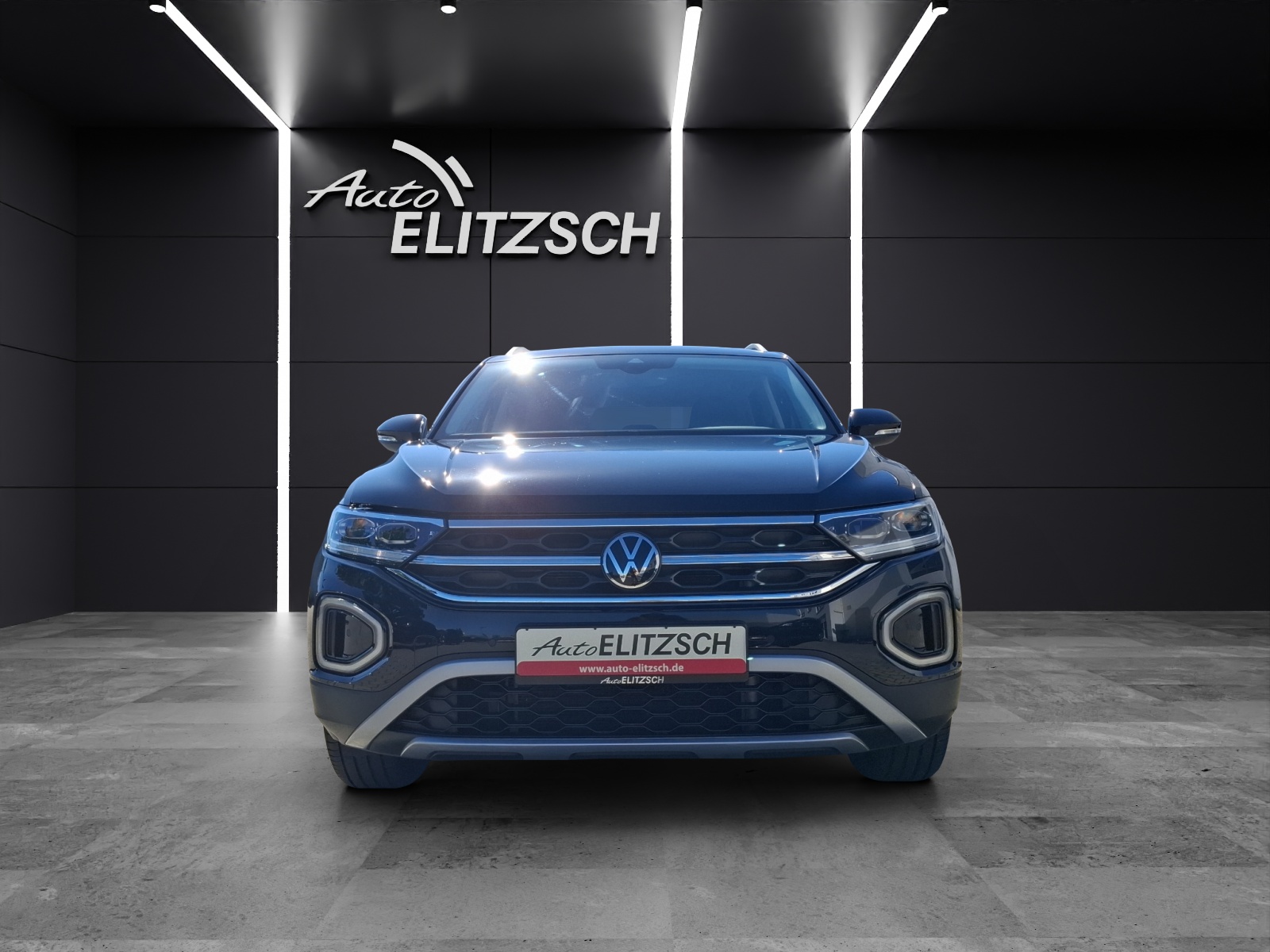 Fahrzeugabbildung Volkswagen T-Roc TSI Style LED Navi AID ACC Park-Assist SH