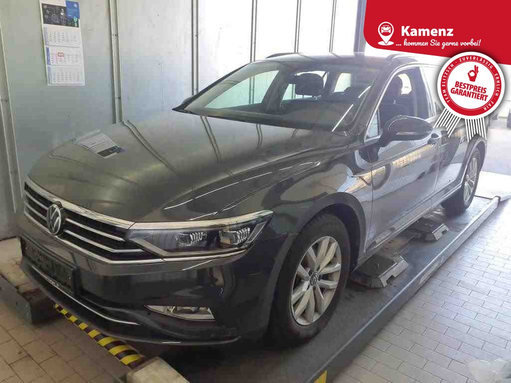 Volkswagen Passat Variant TSI Business DSG Matrix Navi ACC RFK SH