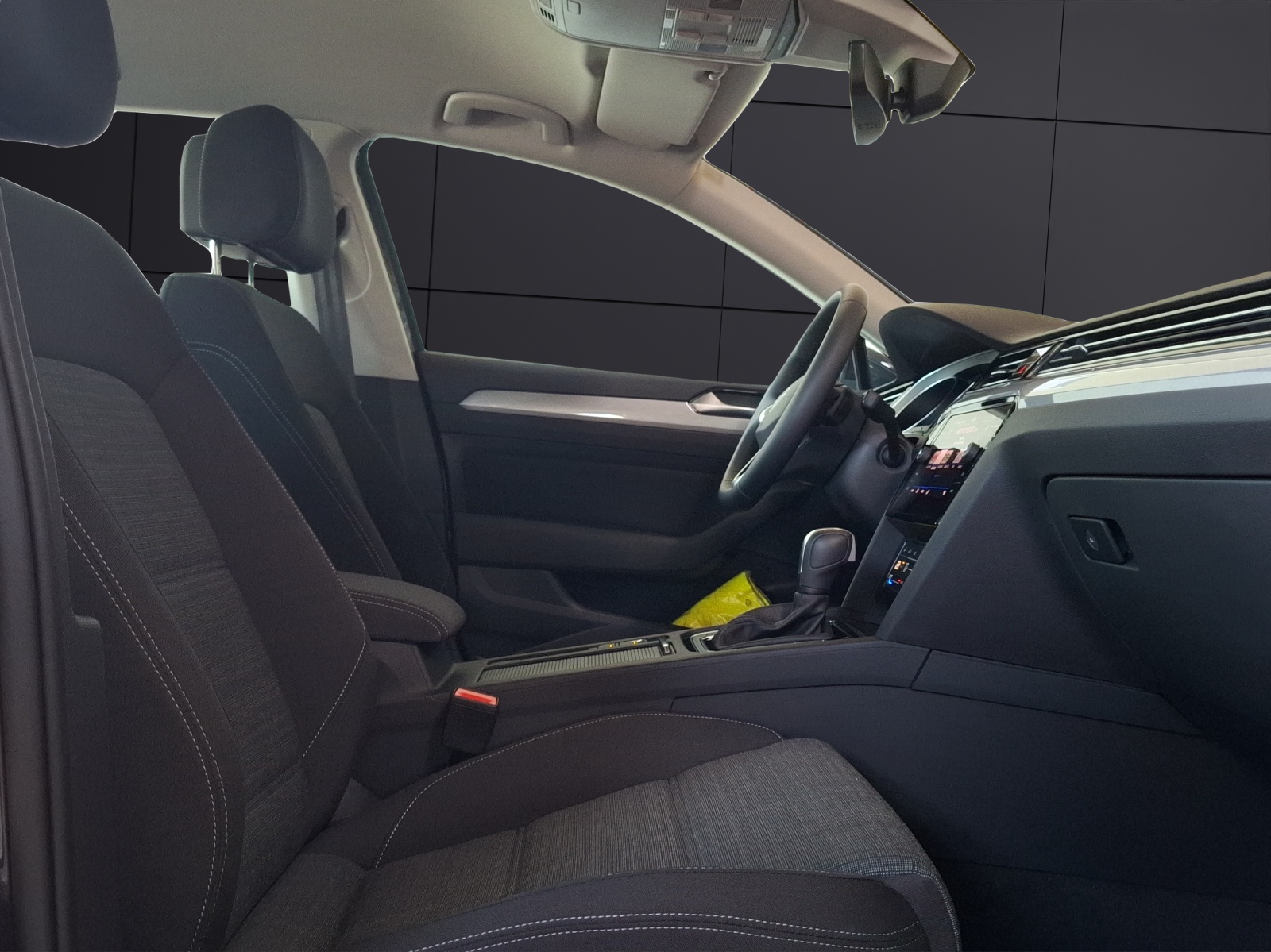 Fahrzeugabbildung Volkswagen Passat Variant TSI Business DSG Matrix Navi ACC RFK SHZ APP