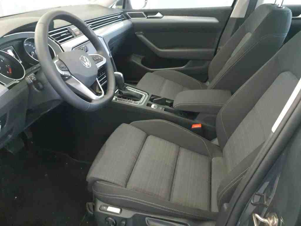 Fahrzeugabbildung Volkswagen Passat Variant TSI Business DSG Matrix Navi ACC RFK SH