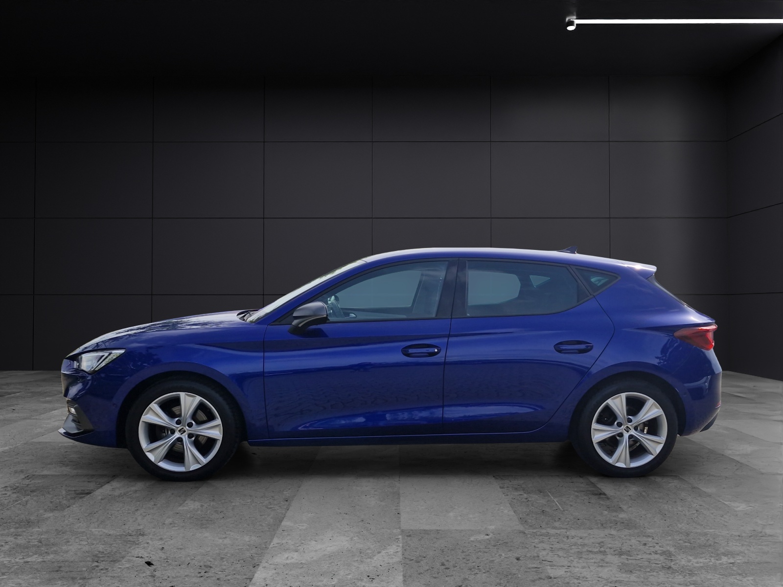 Fahrzeugabbildung SEAT Leon TSI FR LED Navi ACC Park-Assist SH LM fertig