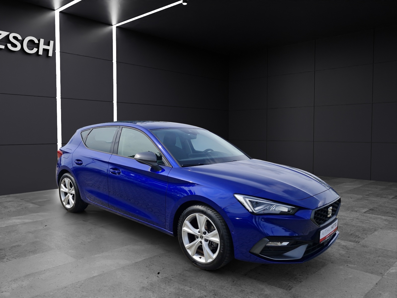 Fahrzeugabbildung SEAT Leon TSI FR LED Navi ACC Park-Assist SH LM fertig