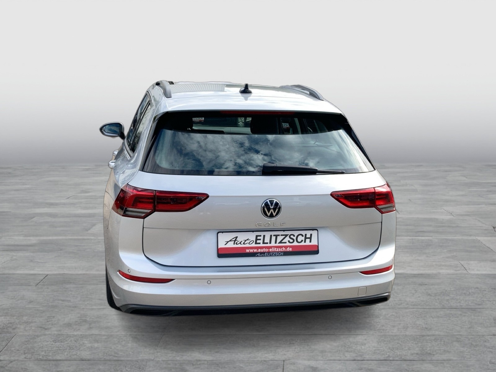 Fahrzeugabbildung Volkswagen Golf VIII Variant TSI Life LED Navi AID ACC PDC SH