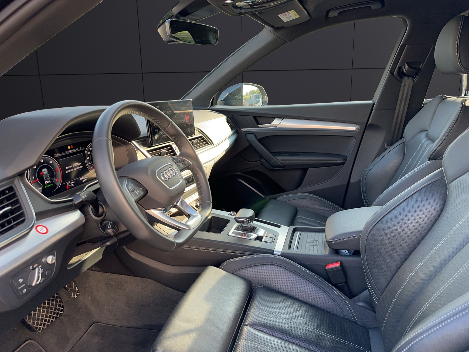 Fahrzeugabbildung Audi Q5 50 TDI quattro S line MATRIX LUFT 21