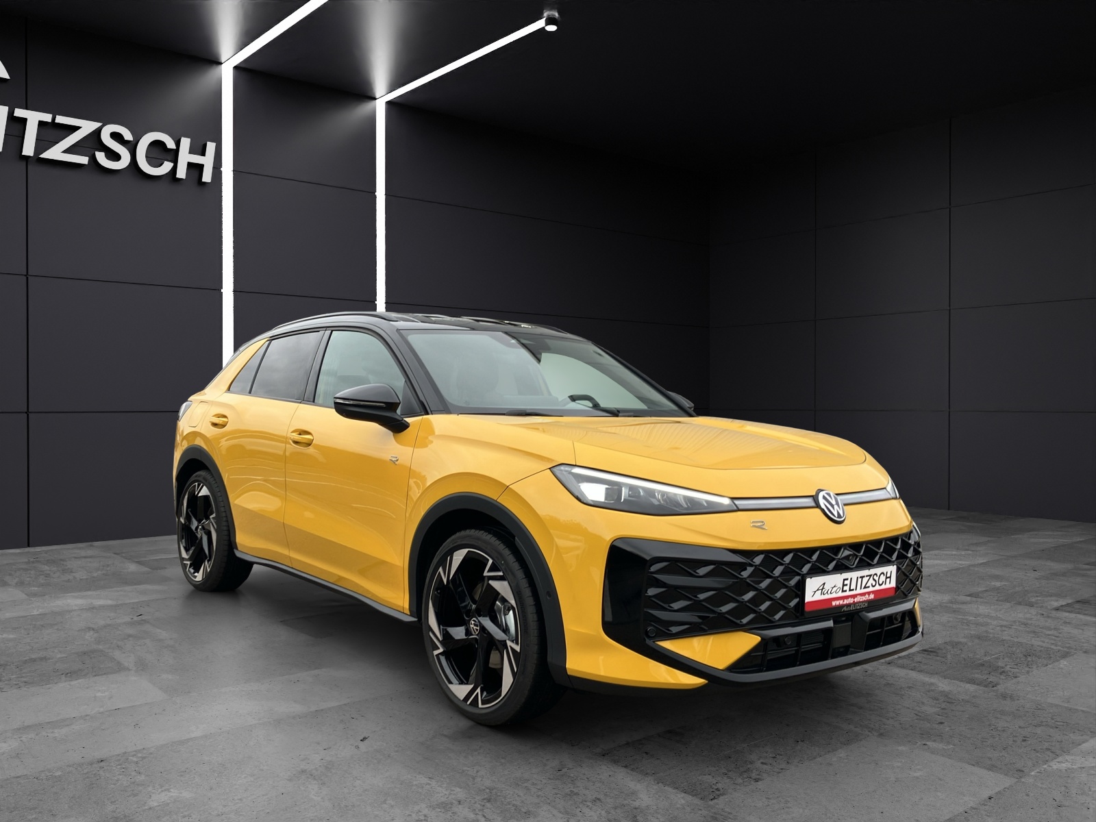 Fahrzeugabbildung Volkswagen T-Roc R-Line NAVI DAB ACC IQ.LIGHT