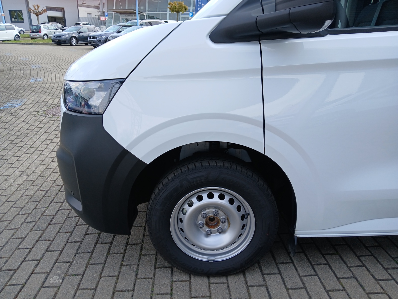 Fahrzeugabbildung Volkswagen e-Transporter Kasten BEV 100 kW RWD LR