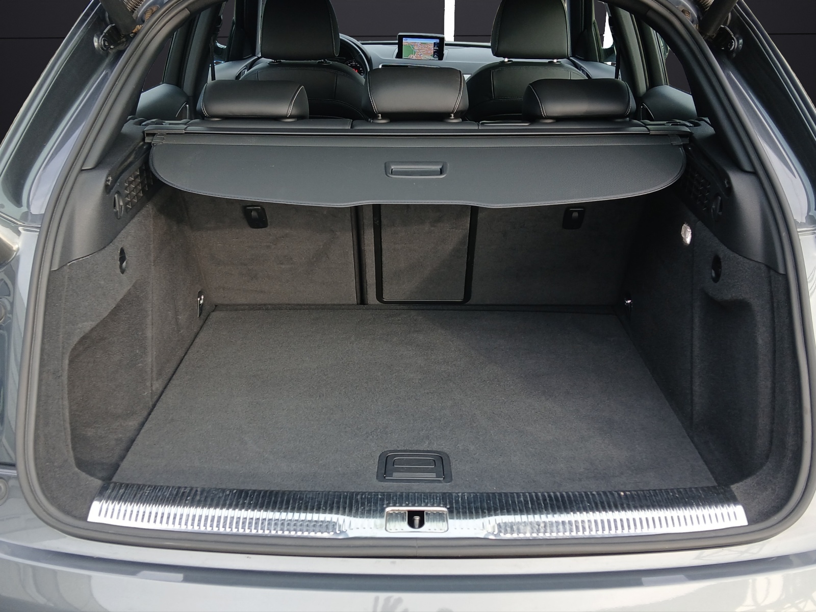 Fahrzeugabbildung Audi Q3 TFSI S Line S-tronic qu LED Navi GRA PDC SHZ