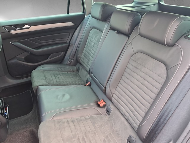 Fahrzeugabbildung Volkswagen Passat Variant TDI Elegance DSG Matrix AHK Navi ACC RFK SH