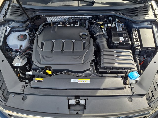 Fahrzeugabbildung Volkswagen Passat Variant TDI Elegance DSG Matrix AHK Navi ACC RFK SH