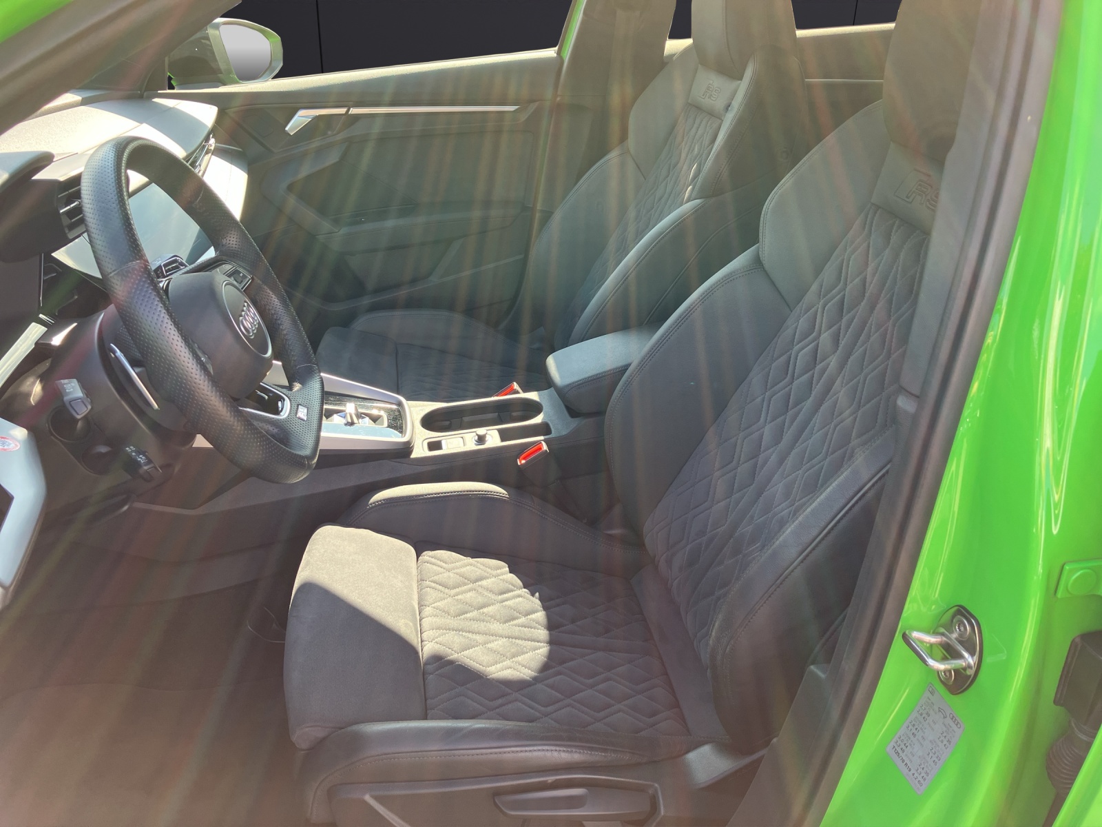 Fahrzeugabbildung Audi RS 3 Lim. TFSI quattro Matrix ACC SHZ PDC NAVI KLIMA
