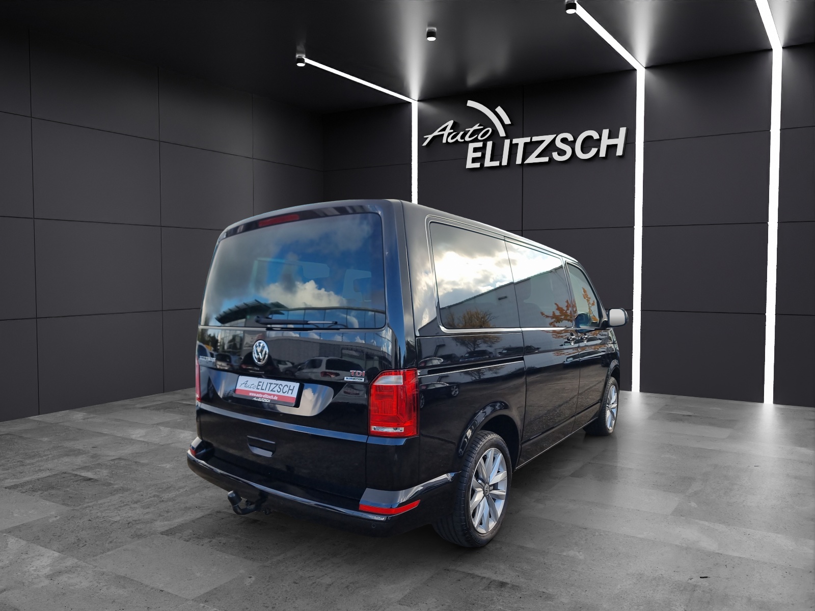 Fahrzeugabbildung Volkswagen T6 Multivan TDI DSG Comfortline LEDER STH 7-SITZER 18