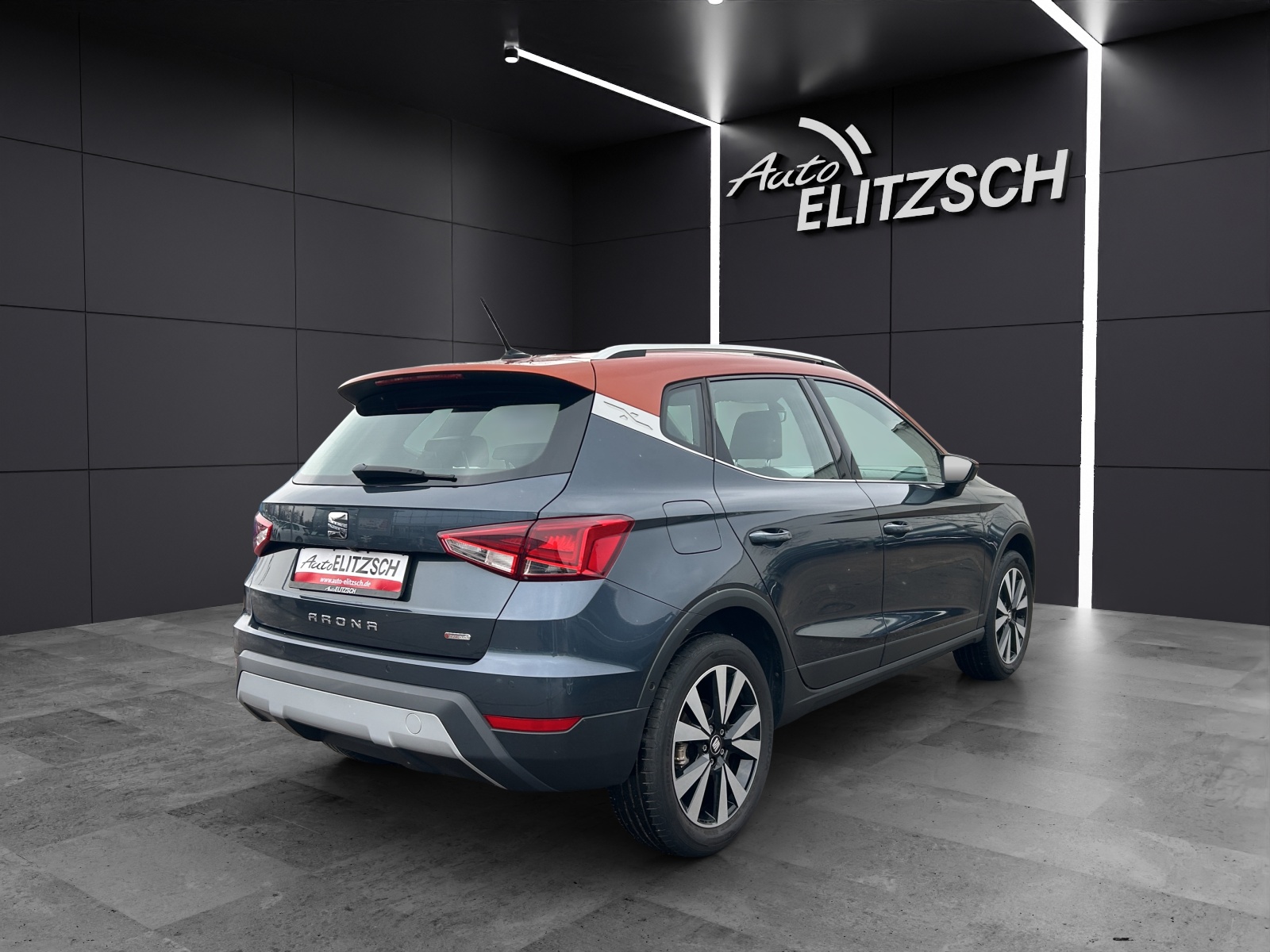 Fahrzeugabbildung SEAT Arona TSI FR DSG LED ACC AHK SH PDC Beats SeatConnect Ambiente Klima