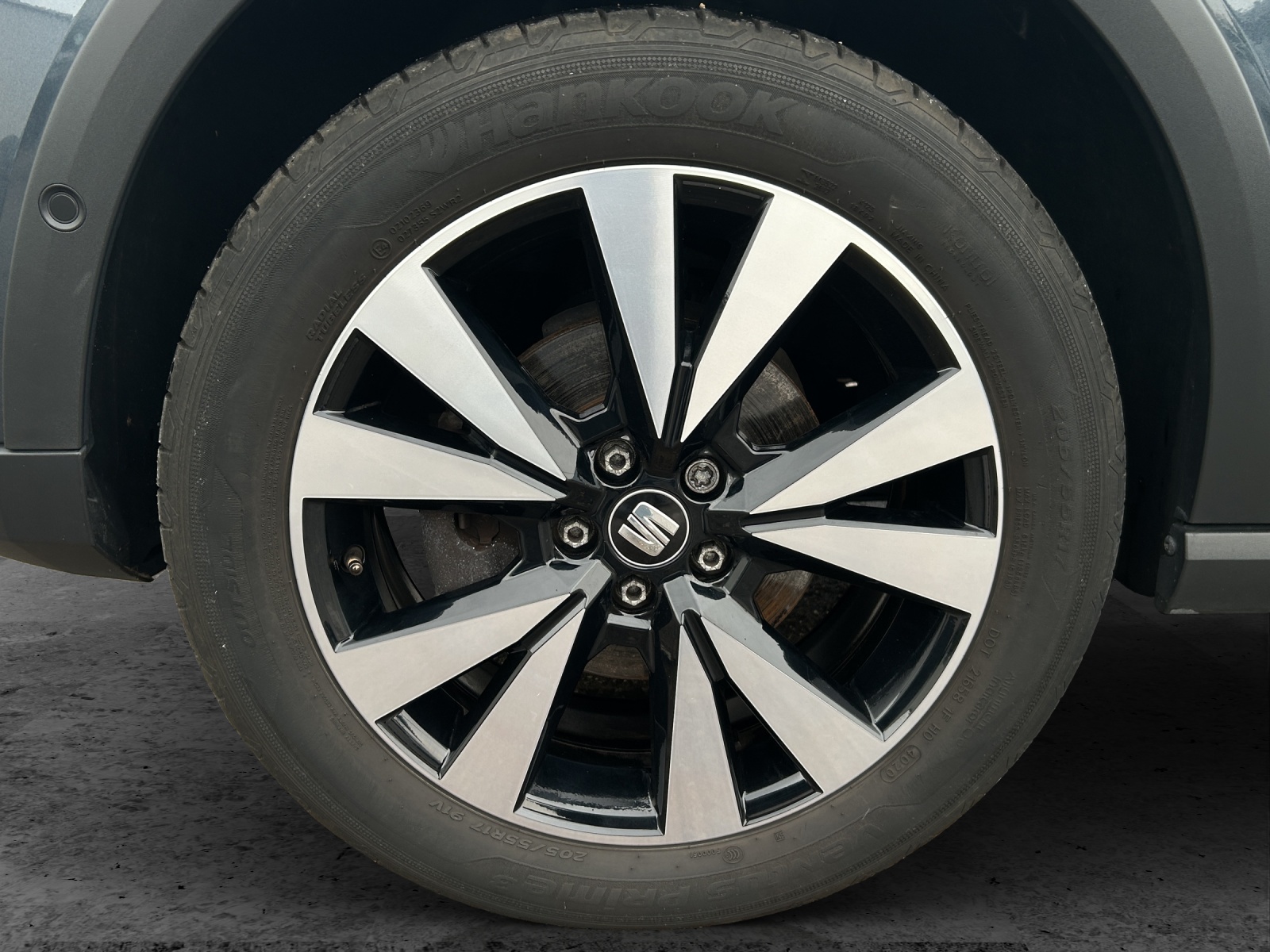 Fahrzeugabbildung SEAT Arona TSI FR DSG LED ACC AHK SH PDC Beats SeatConnect Ambiente Klima