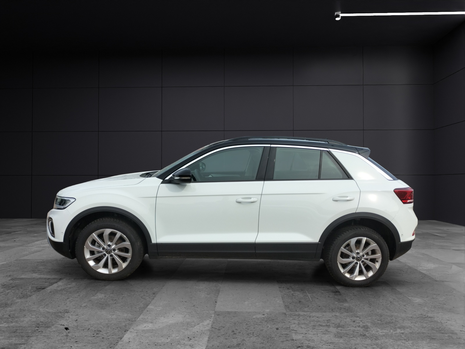 Fahrzeugabbildung Volkswagen T-Roc TSI Life STH LED AHK Navi AID ACC RFK SH