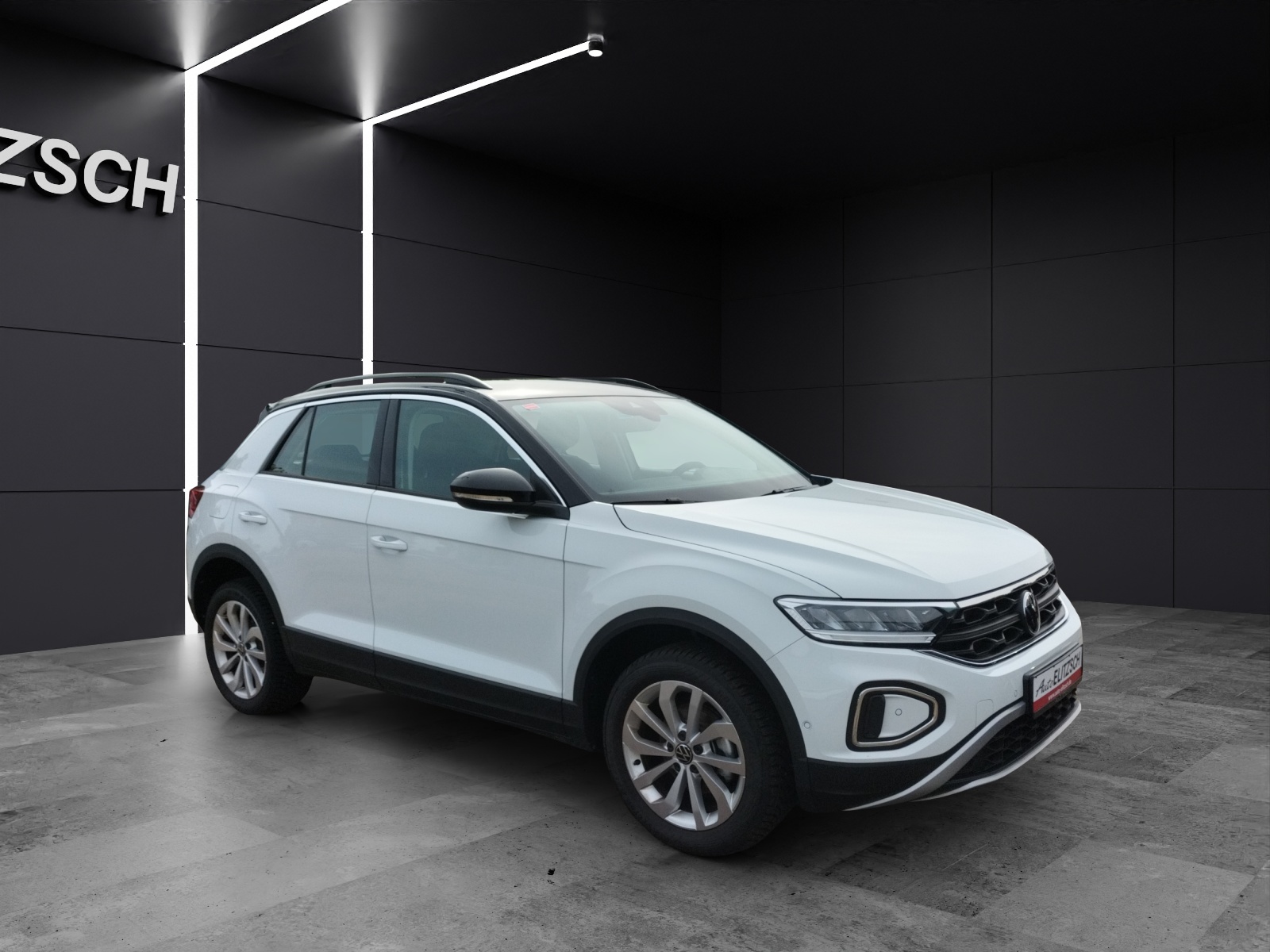 Fahrzeugabbildung Volkswagen T-Roc TSI Life STH LED AHK Navi AID ACC RFK SH