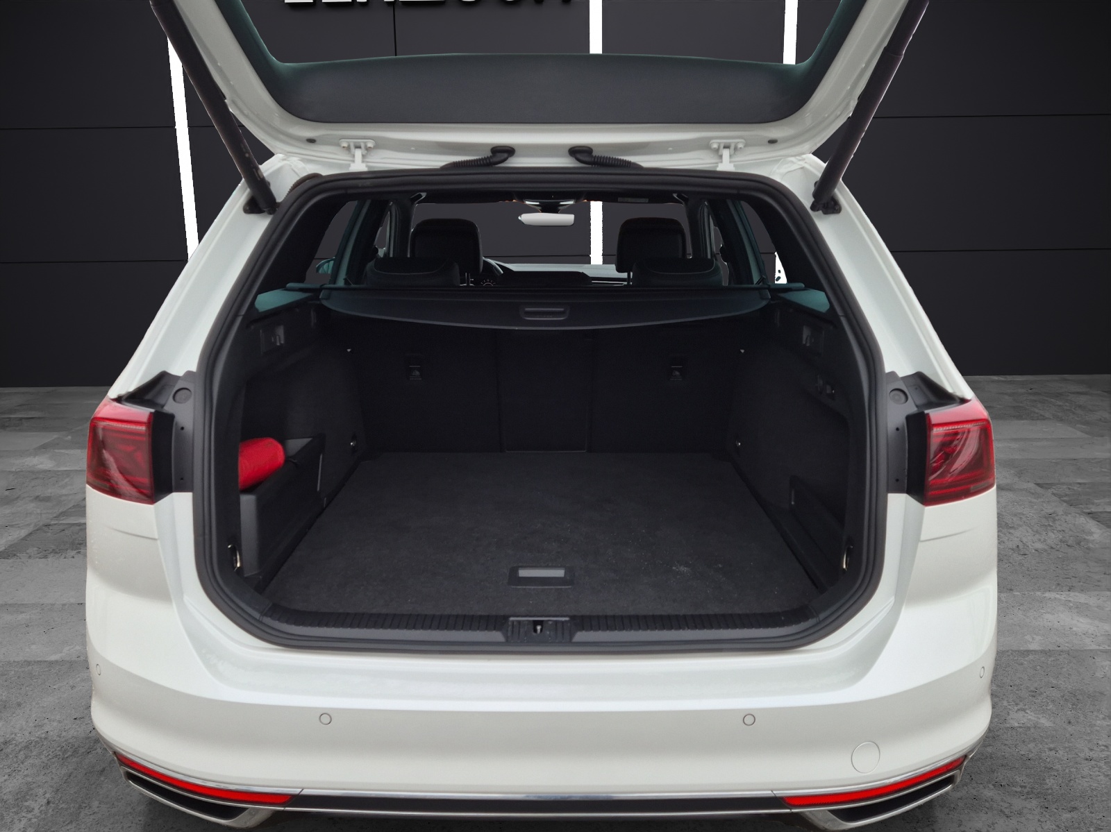 Fahrzeugabbildung Volkswagen Passat Variant GTE R-Line Standhzg MatrixLED AHK Leder HUD Pano AID ACC RFK