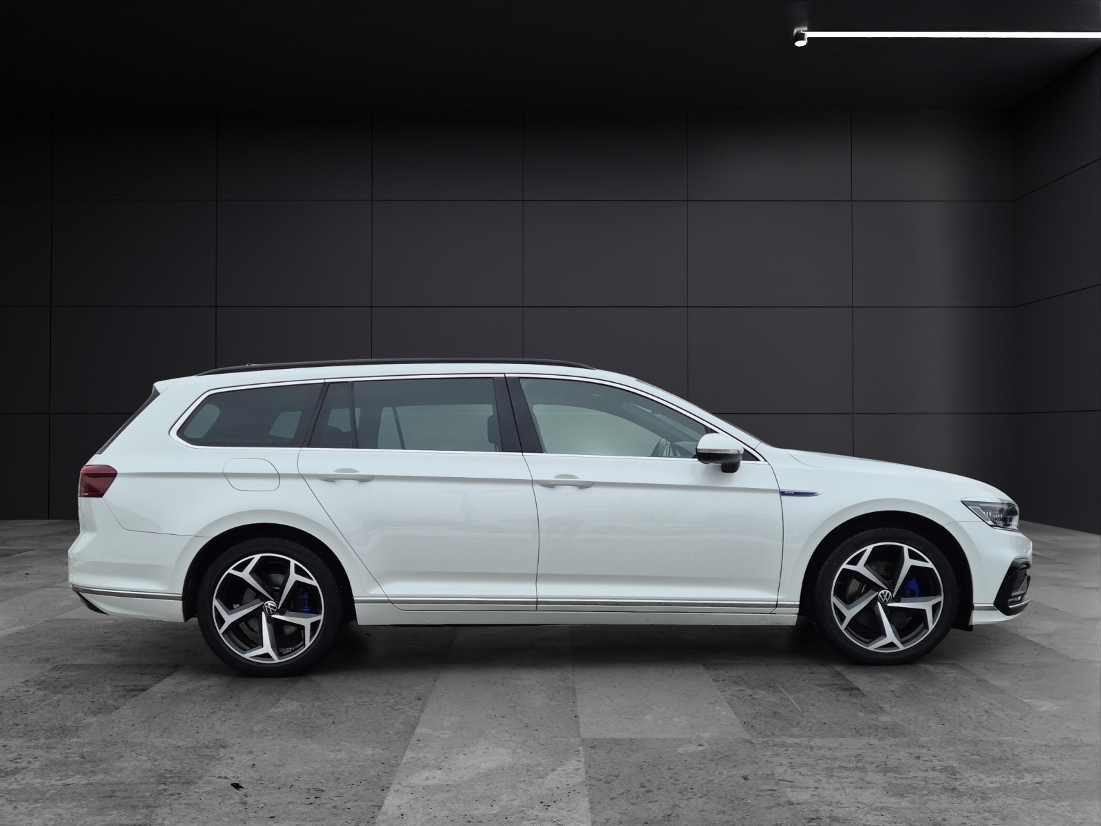 Fahrzeugabbildung Volkswagen Passat Variant GTE R-Line Standhzg MatrixLED AHK Leder HUD Pano AID ACC RFK