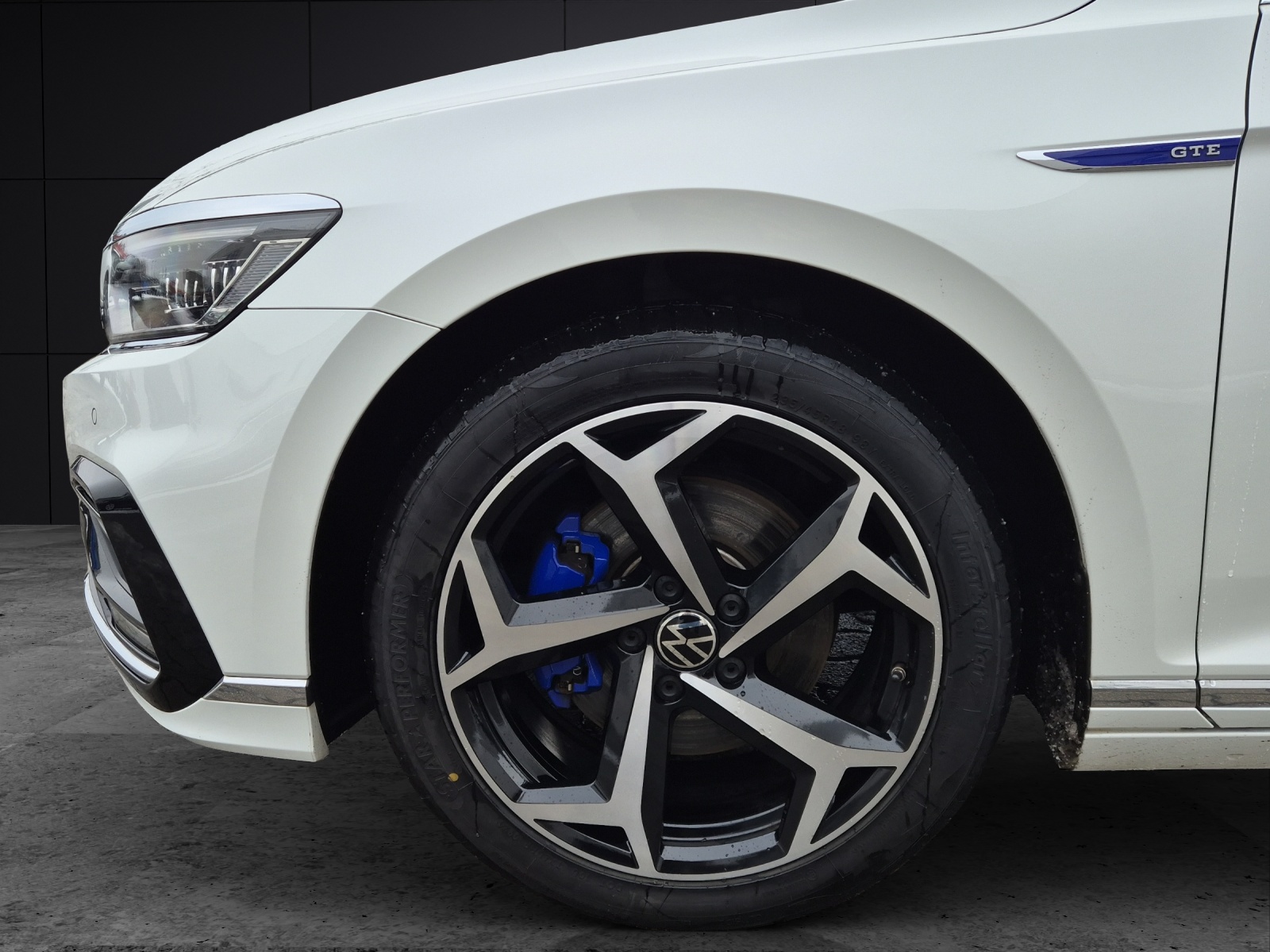 Fahrzeugabbildung Volkswagen Passat Variant GTE R-Line Standhzg MatrixLED AHK Leder HUD Pano AID ACC RFK