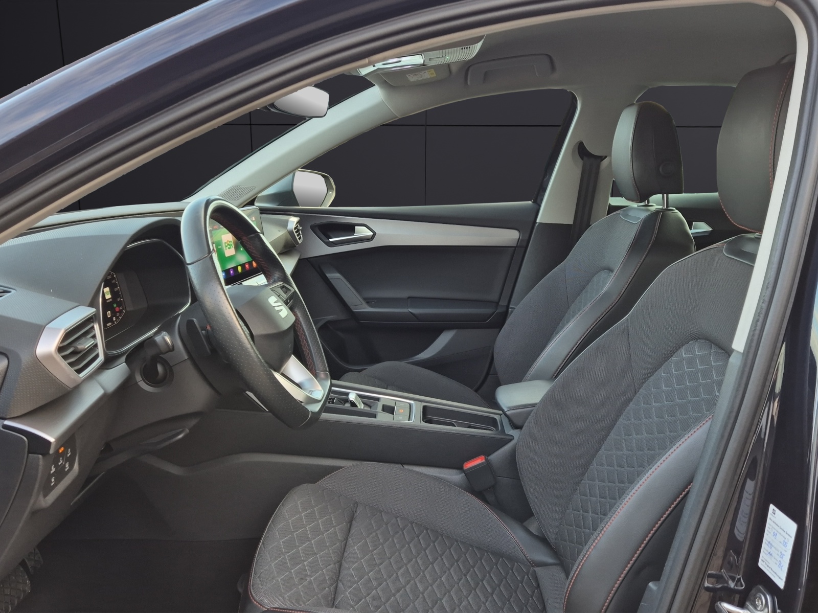 Fahrzeugabbildung SEAT Leon eTSI FR-Line DSG LED Navi GRA PDC SH