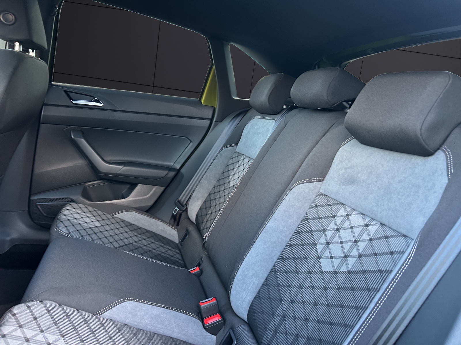 Fahrzeugabbildung Volkswagen Taigo R-Line LED NAVI ACC DAB