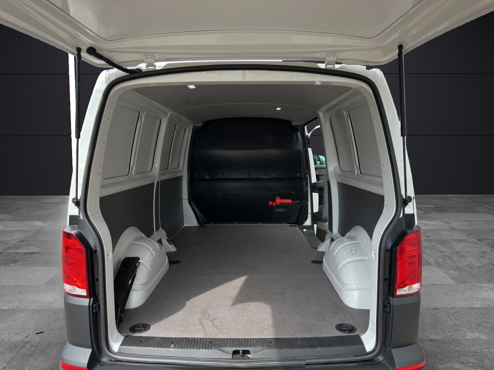 Fahrzeugabbildung Volkswagen T6 Transporter T6.1 TDI Kasten LR VORB. AHK KLIMA RFK SH