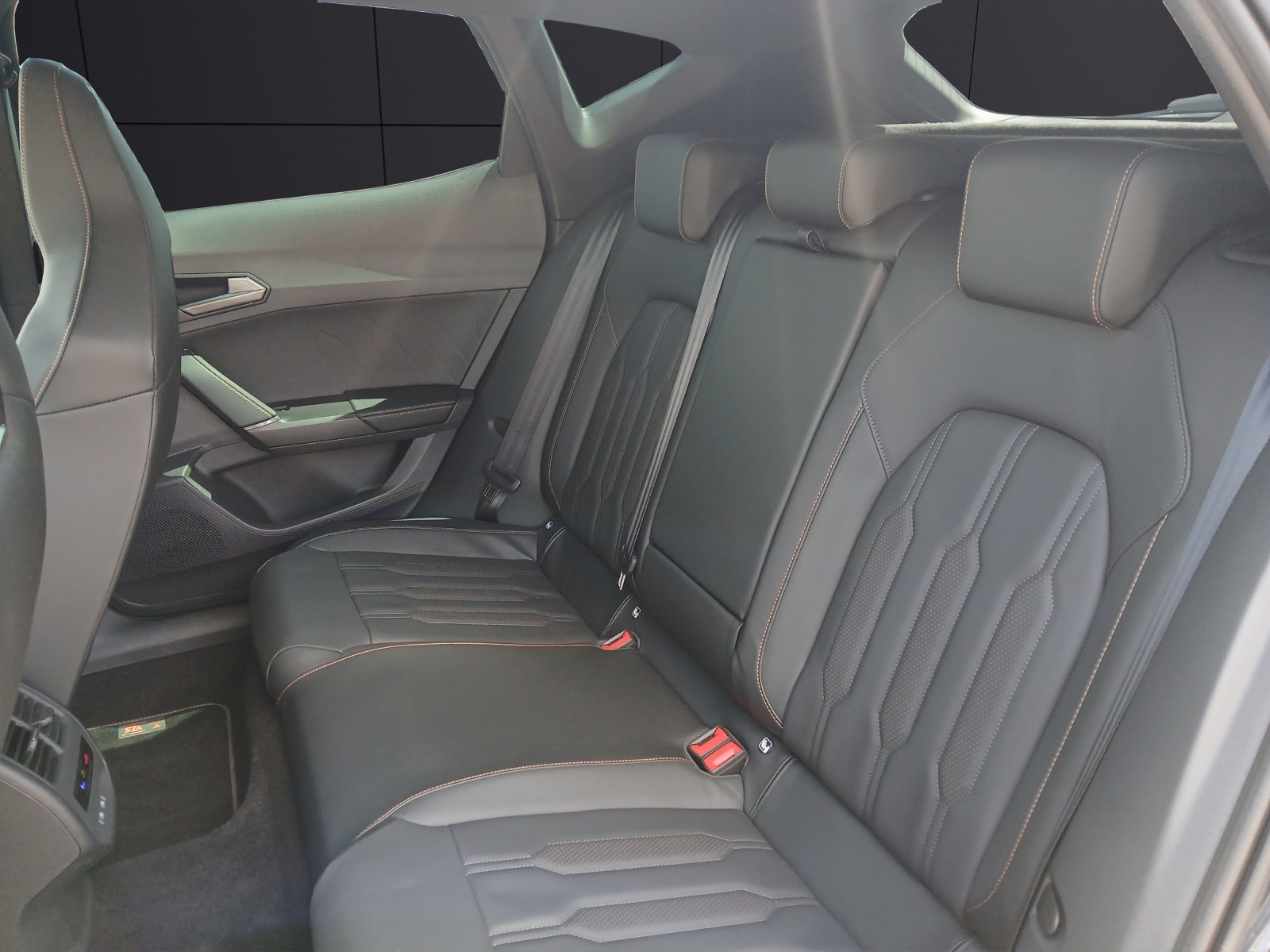 Fahrzeugabbildung CUPRA Formentor VZ5 Matrix GRAIL-Sportauspuff AID ACC RFK 20