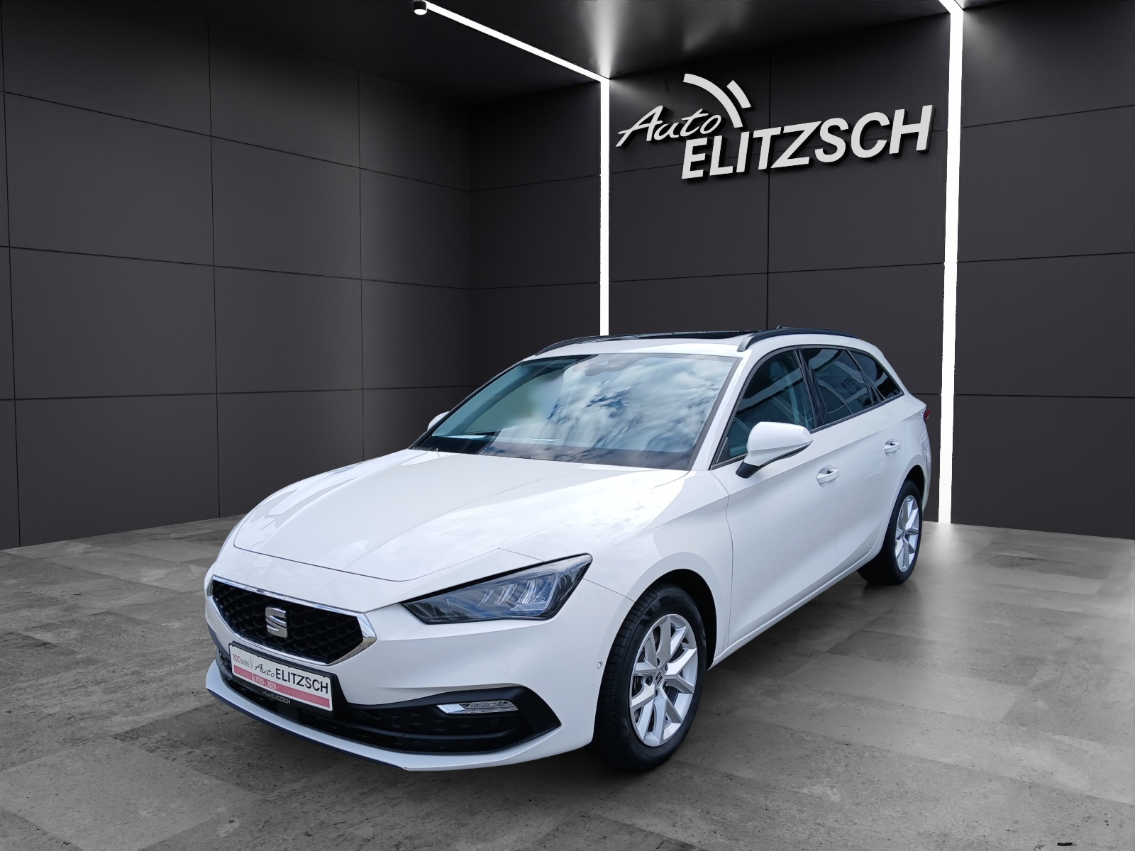 Fahrzeugabbildung SEAT Leon ST TDI Style DSG LED Navi AID Pano GRA Park-Assist SH