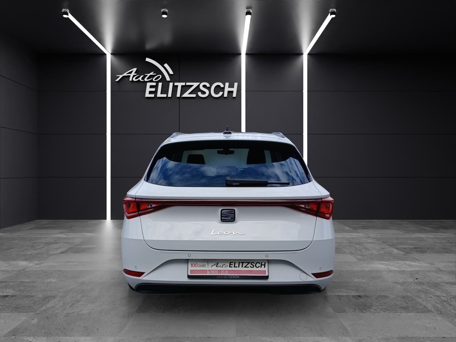 Fahrzeugabbildung SEAT Leon ST TDI Style DSG LED Navi AID Pano GRA Park-Assist SH