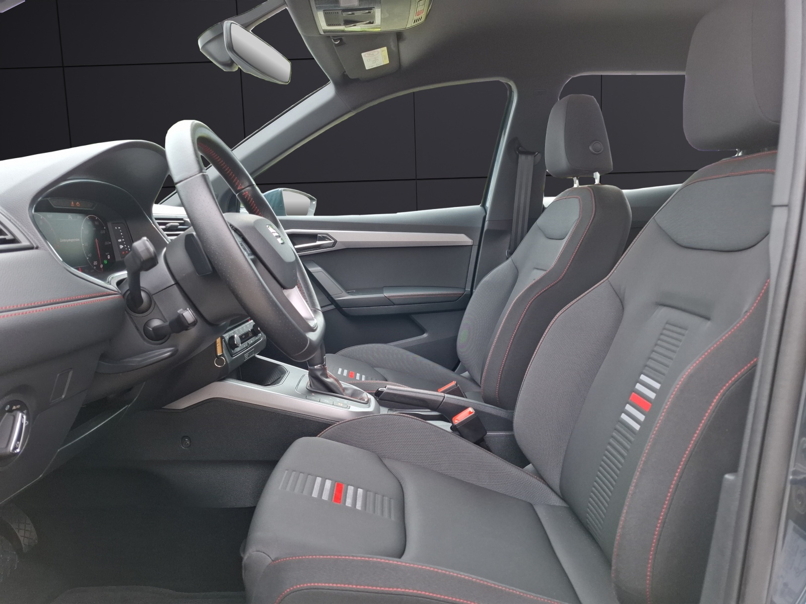 Fahrzeugabbildung SEAT Arona TSI FR-Line DSG LED Navi AID ACC RFK SH