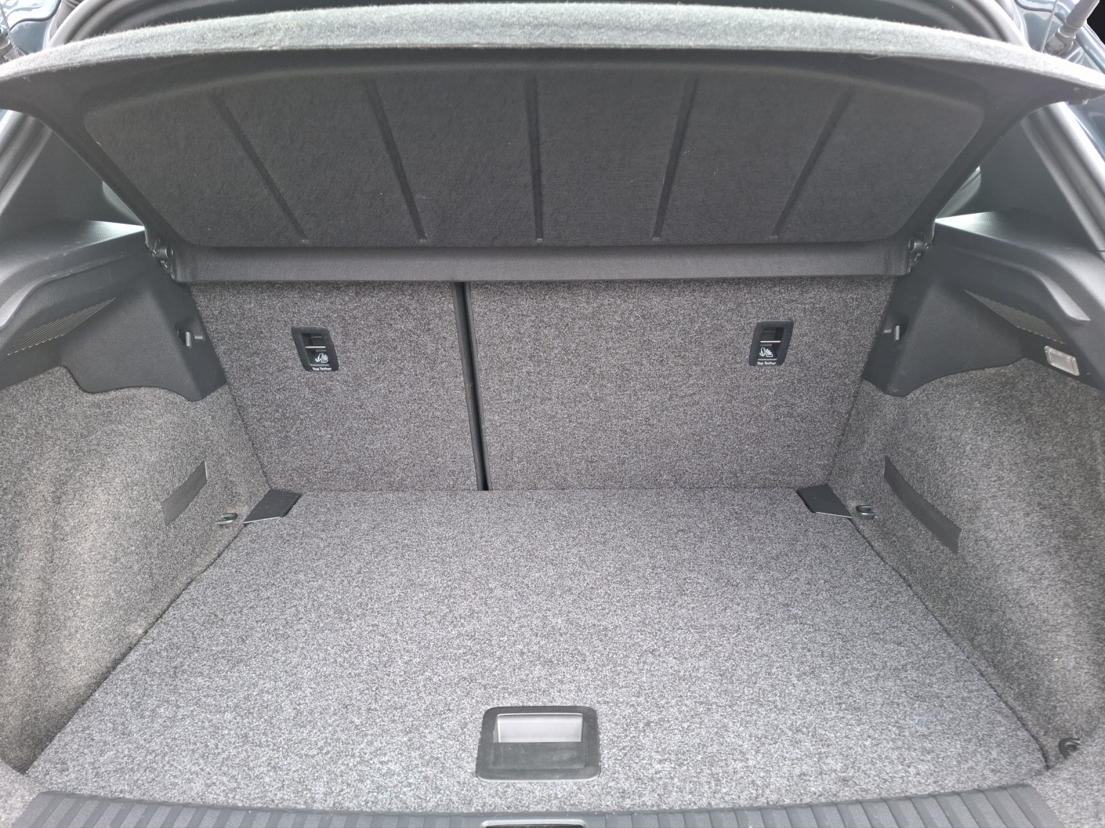 Fahrzeugabbildung SEAT Arona TSI FR-Line DSG LED Navi AID ACC RFK SH