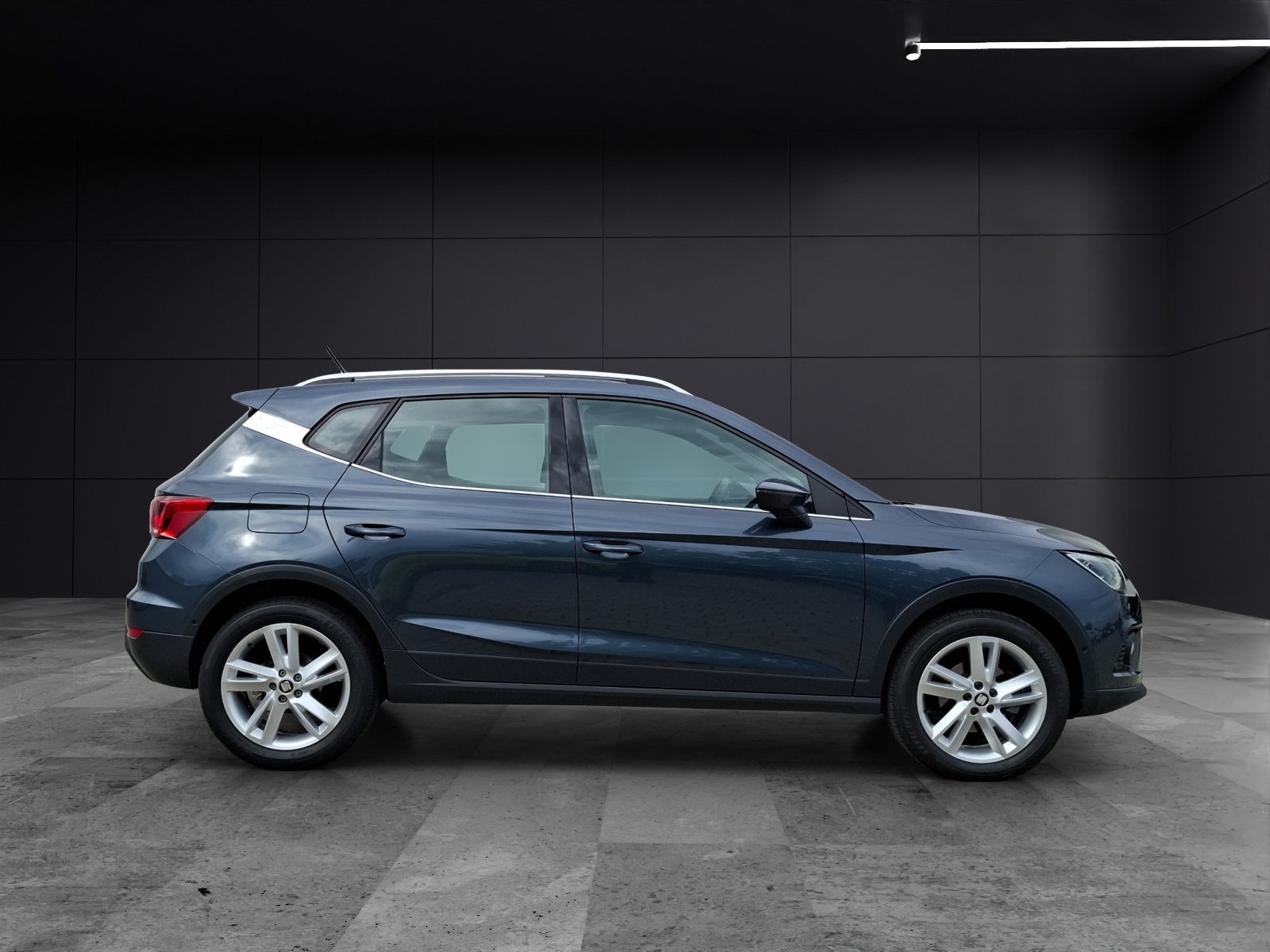 Fahrzeugabbildung SEAT Arona TSI FR-Line DSG LED Navi AID ACC RFK SH