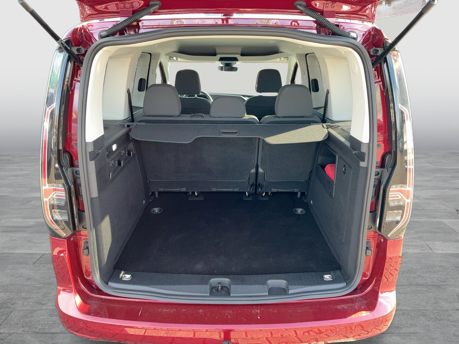 Fahrzeugabbildung Volkswagen Caddy TDI Life Standhzg. LED AHK Navi ACC PDC SHZ LM