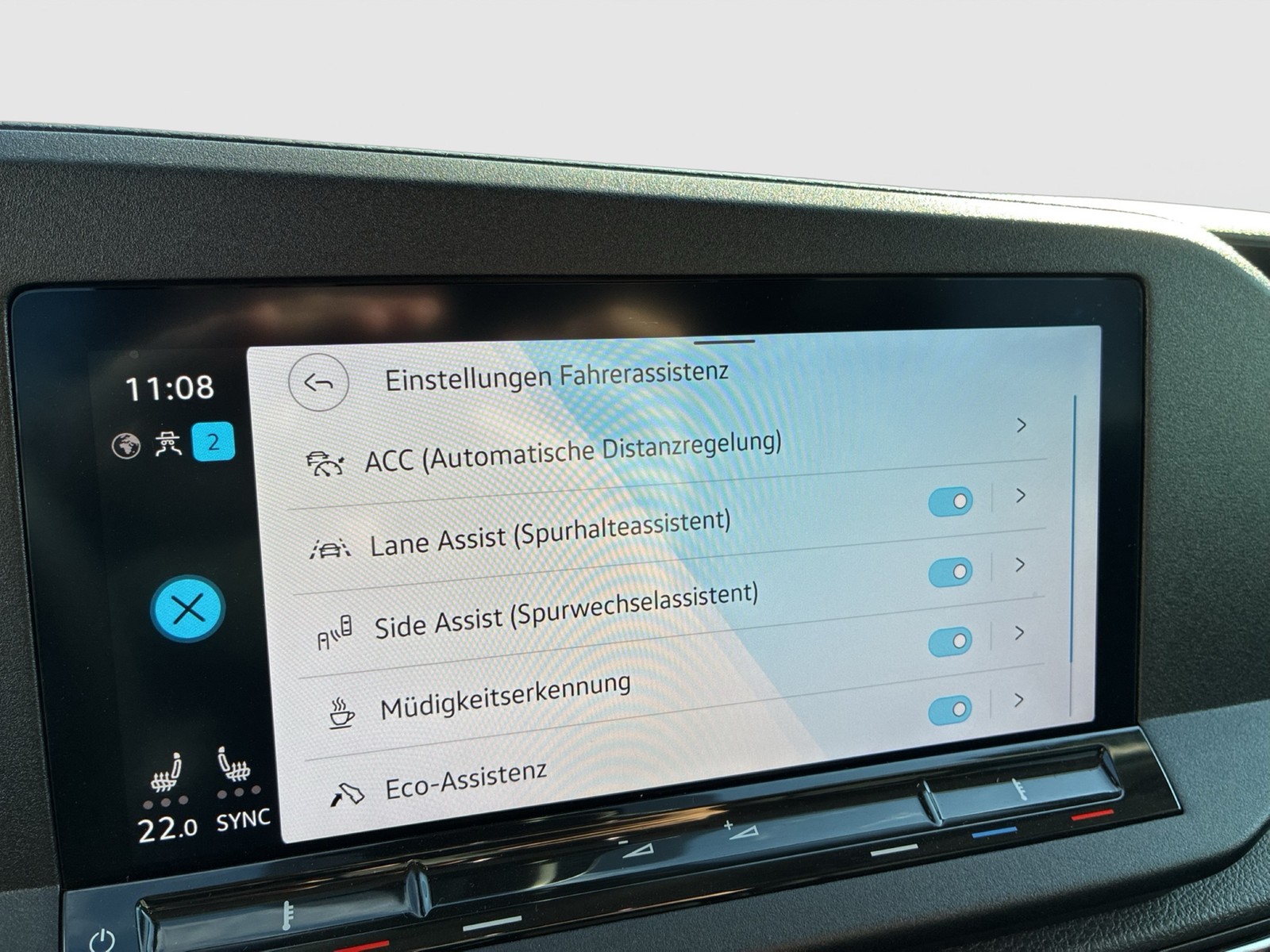Fahrzeugabbildung Volkswagen Caddy TDI Life Standhzg. LED AHK Navi ACC PDC SHZ LM