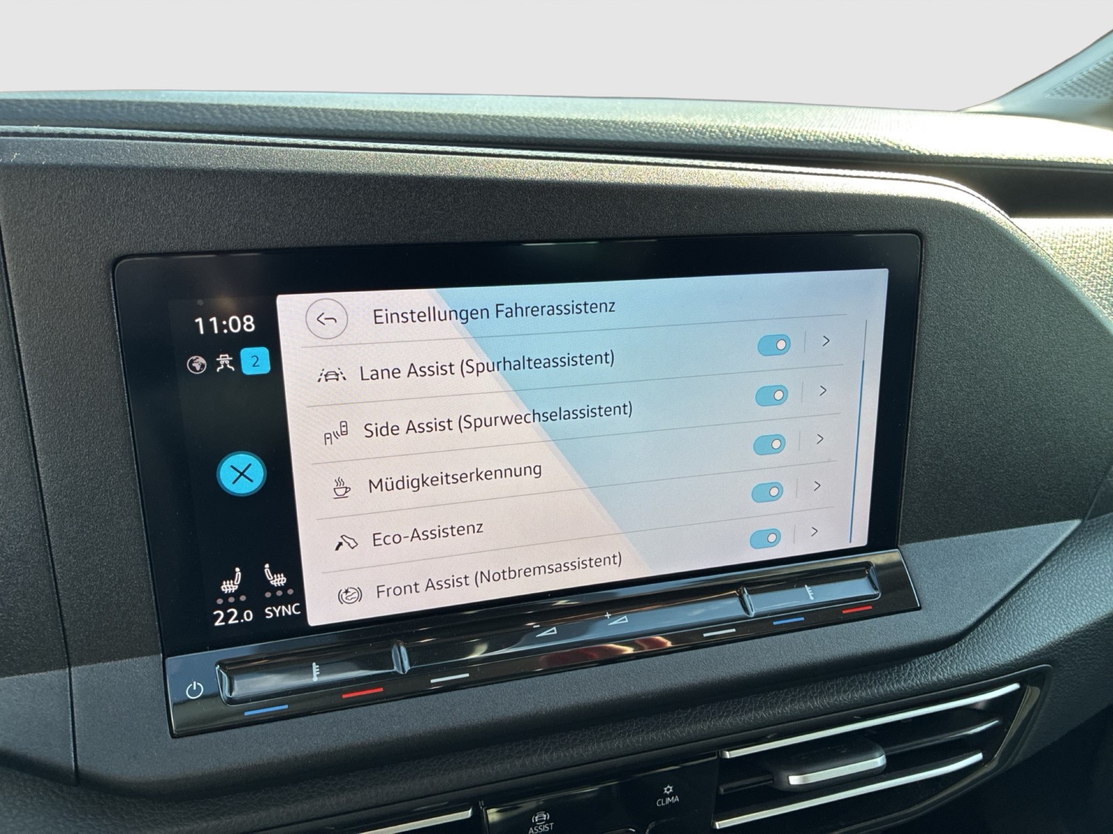 Fahrzeugabbildung Volkswagen Caddy TDI Life Standhzg. LED AHK Navi ACC PDC SHZ LM