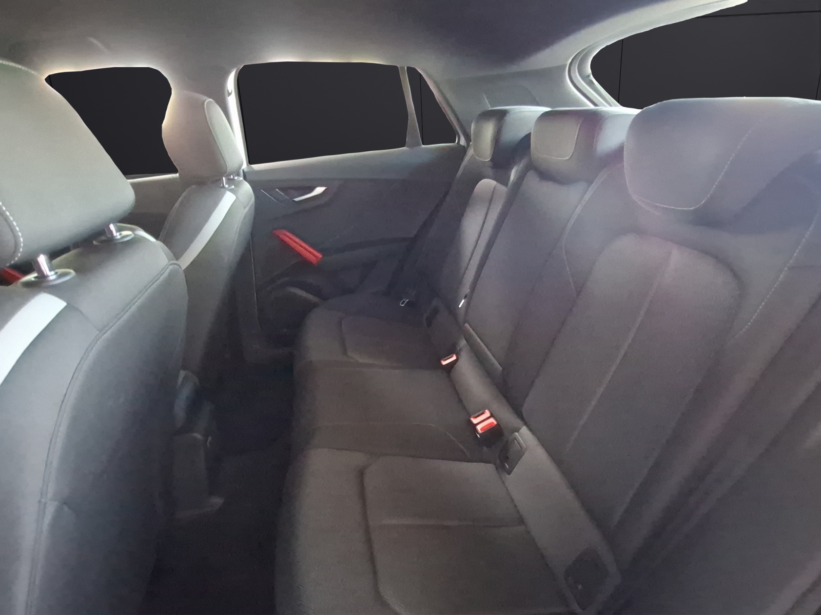 Fahrzeugabbildung Audi Q2 TFSI quattro S-Line Navi AVC ACC PDC SHZ APP 19