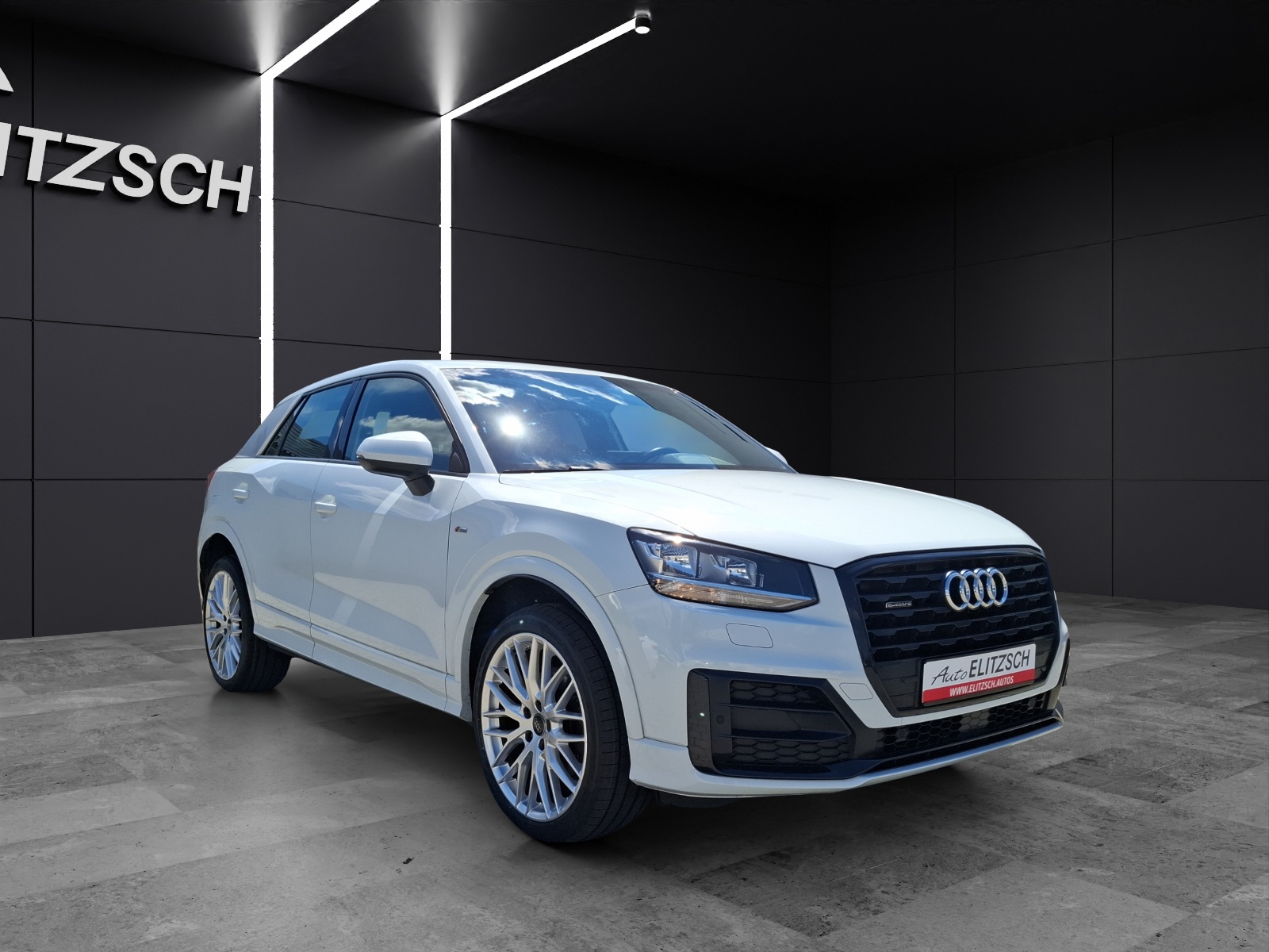 Fahrzeugabbildung Audi Q2 TFSI quattro S-Line Navi AVC ACC PDC SHZ APP 19