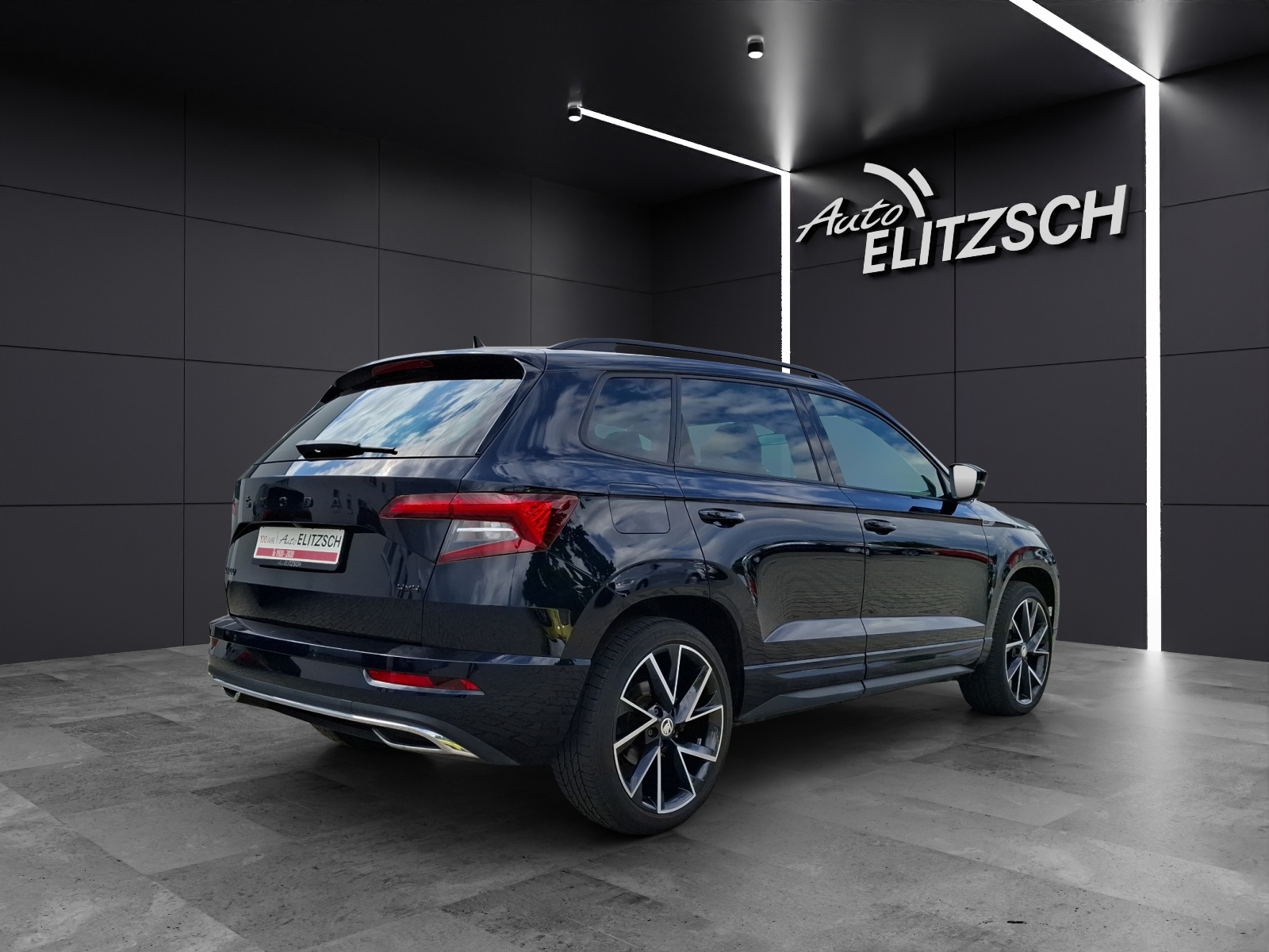 Fahrzeugabbildung SKODA Karoq TSI Sportline DSG 4x4 LED AHK Navi PANO ACC RFK 19