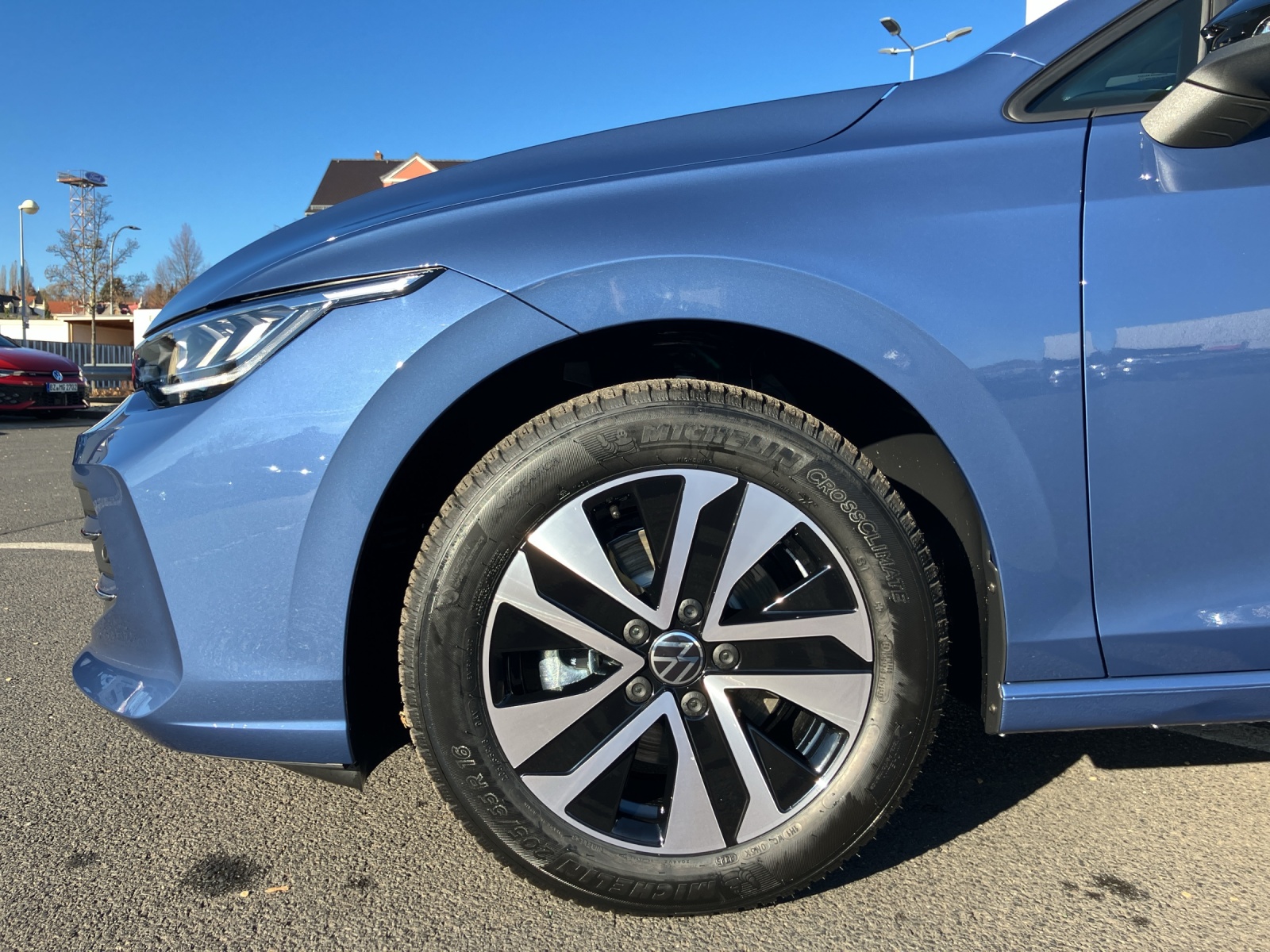 Fahrzeugabbildung Volkswagen Golf Energy AHZV NAVI LED DAB