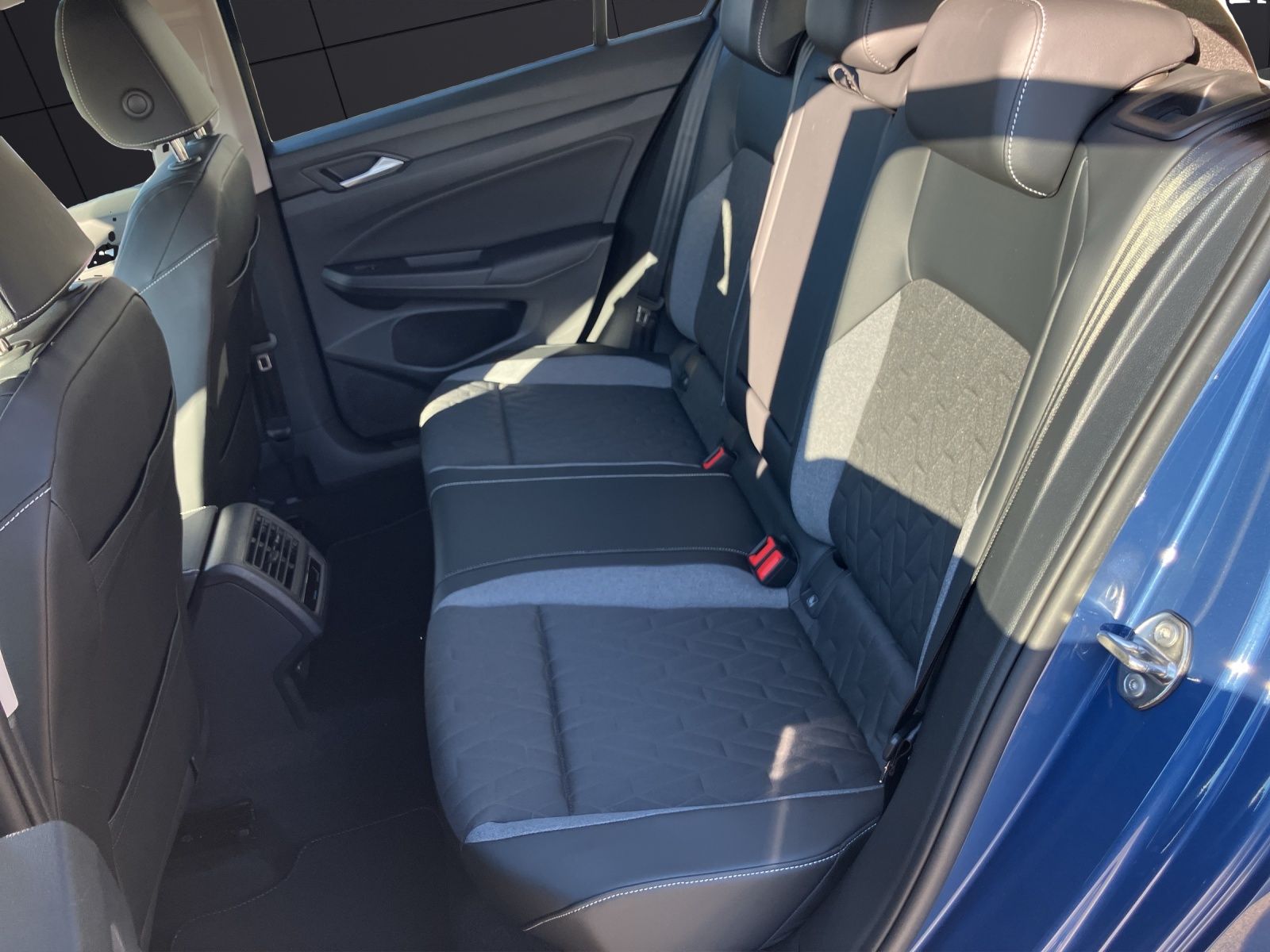 Fahrzeugabbildung Volkswagen Golf Energy AHZV NAVI LED DAB